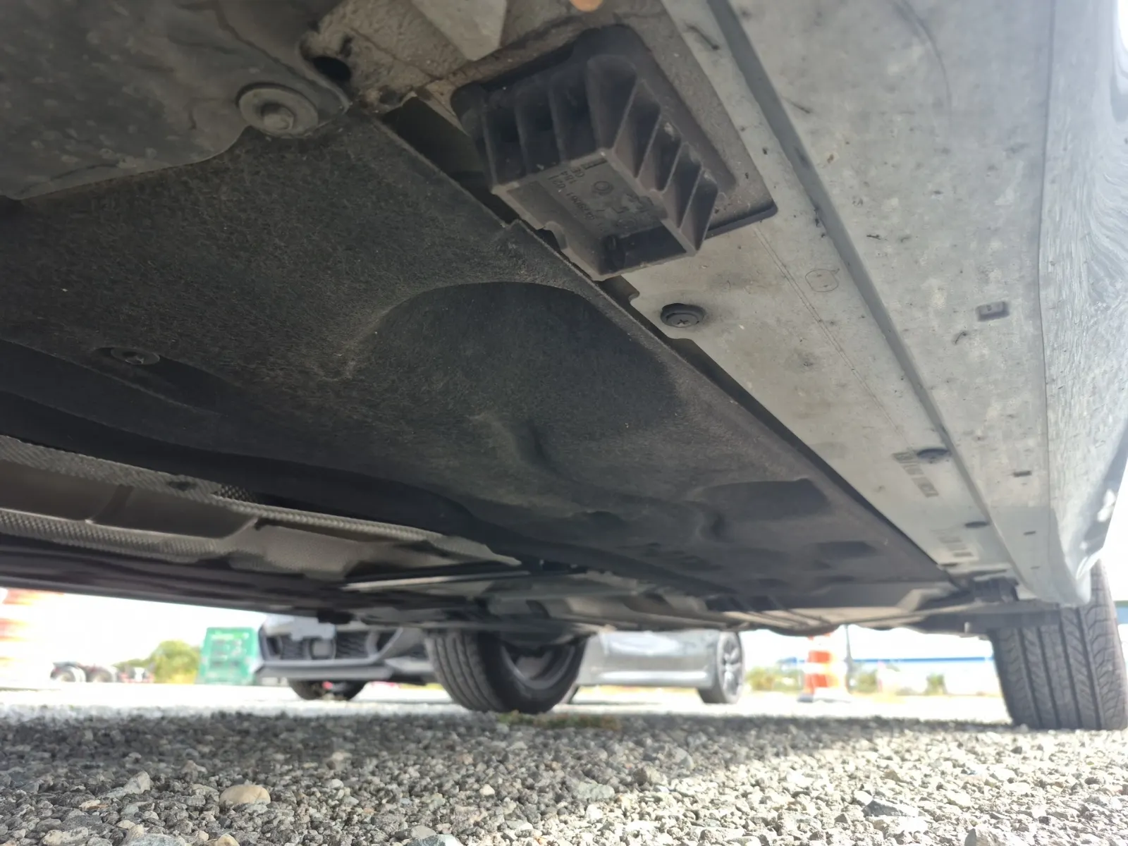 Undercarriage - Driver Photo