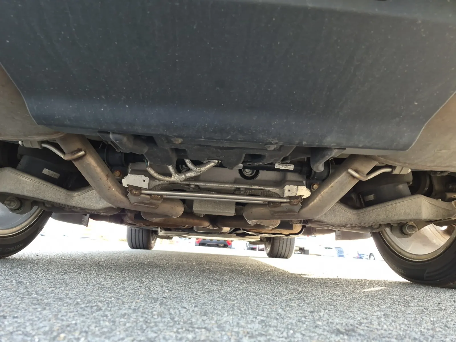 Undercarriage - Rear Photo