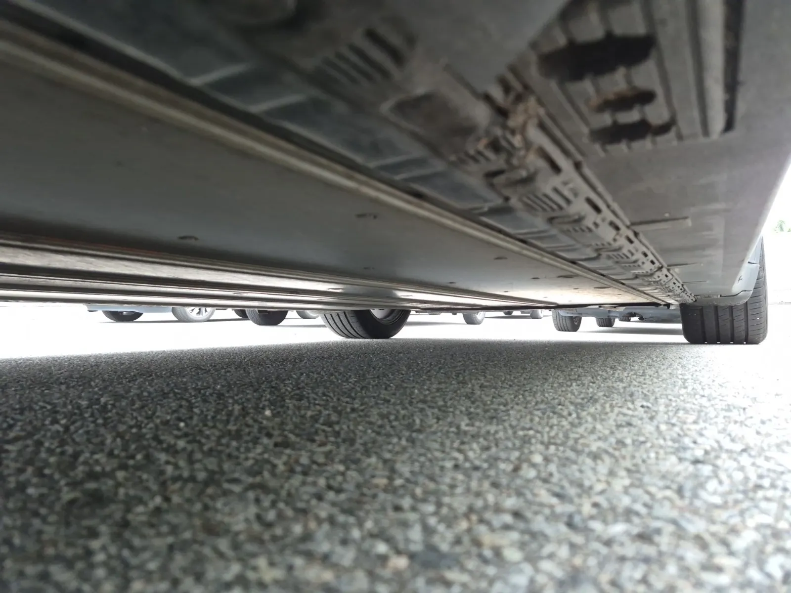 Undercarriage - Driver Photo