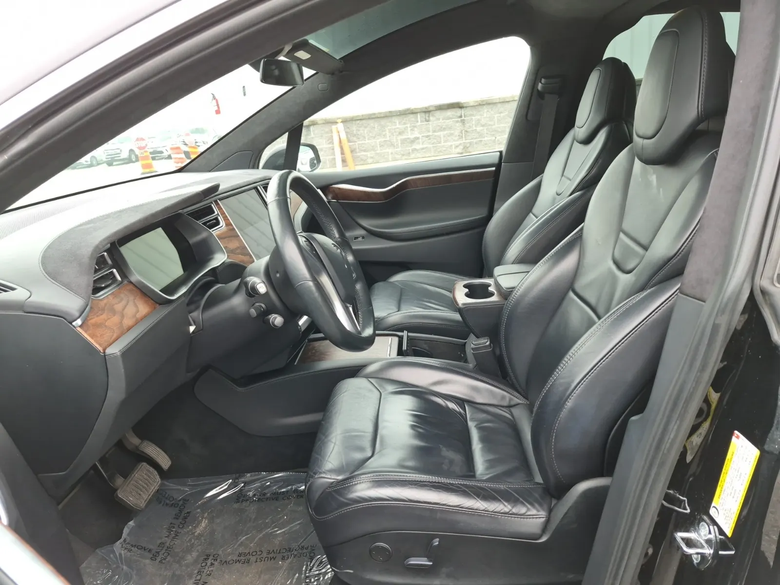 Front Interior Photo