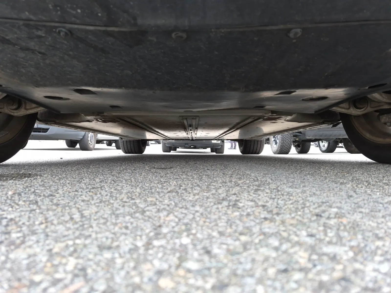 Undercarriage - Front Photo
