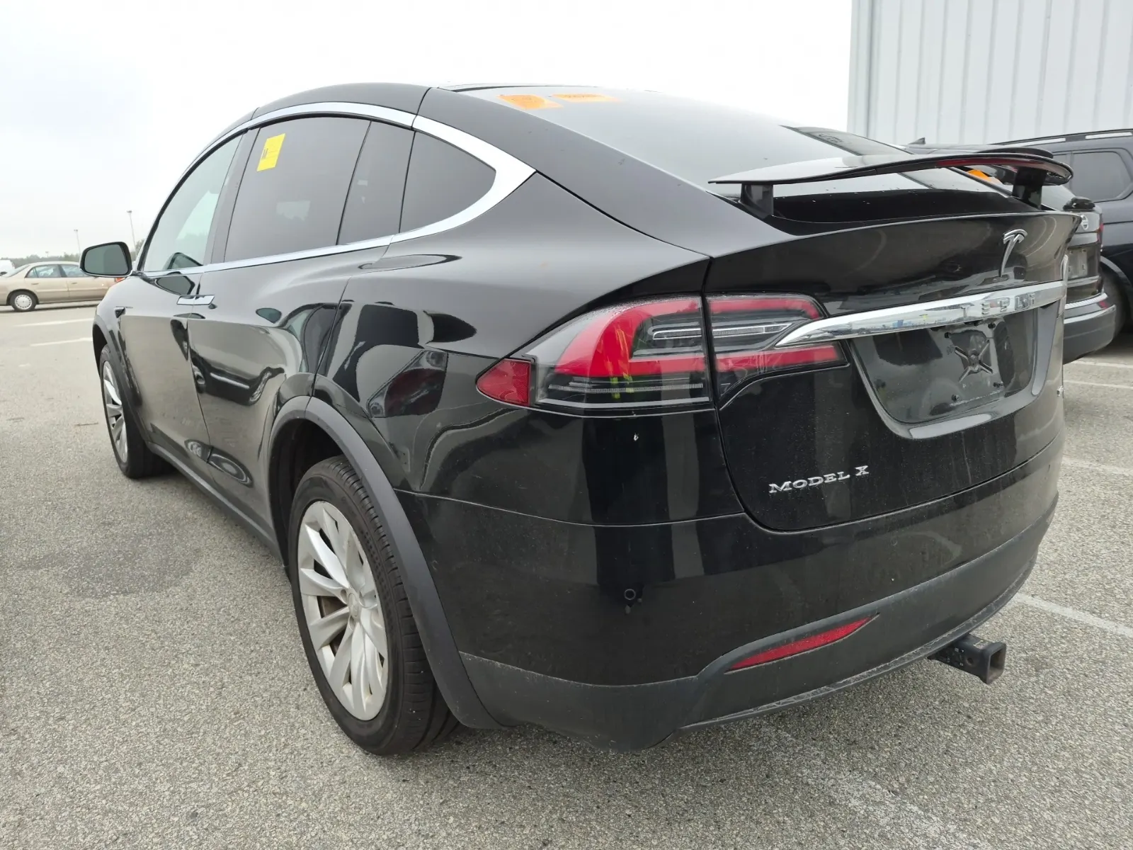 Driver Rear 3/4 Photo