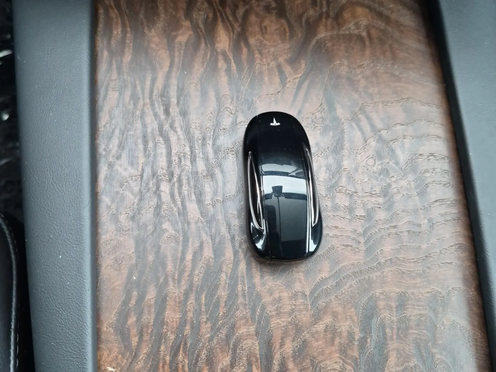 Keys/Fobs/Manual Photo