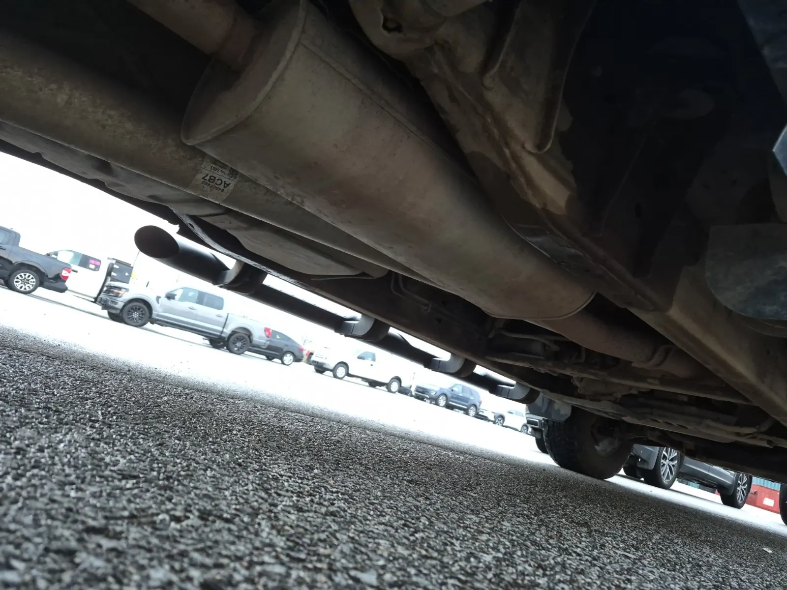 Undercarriage - Passenger Photo