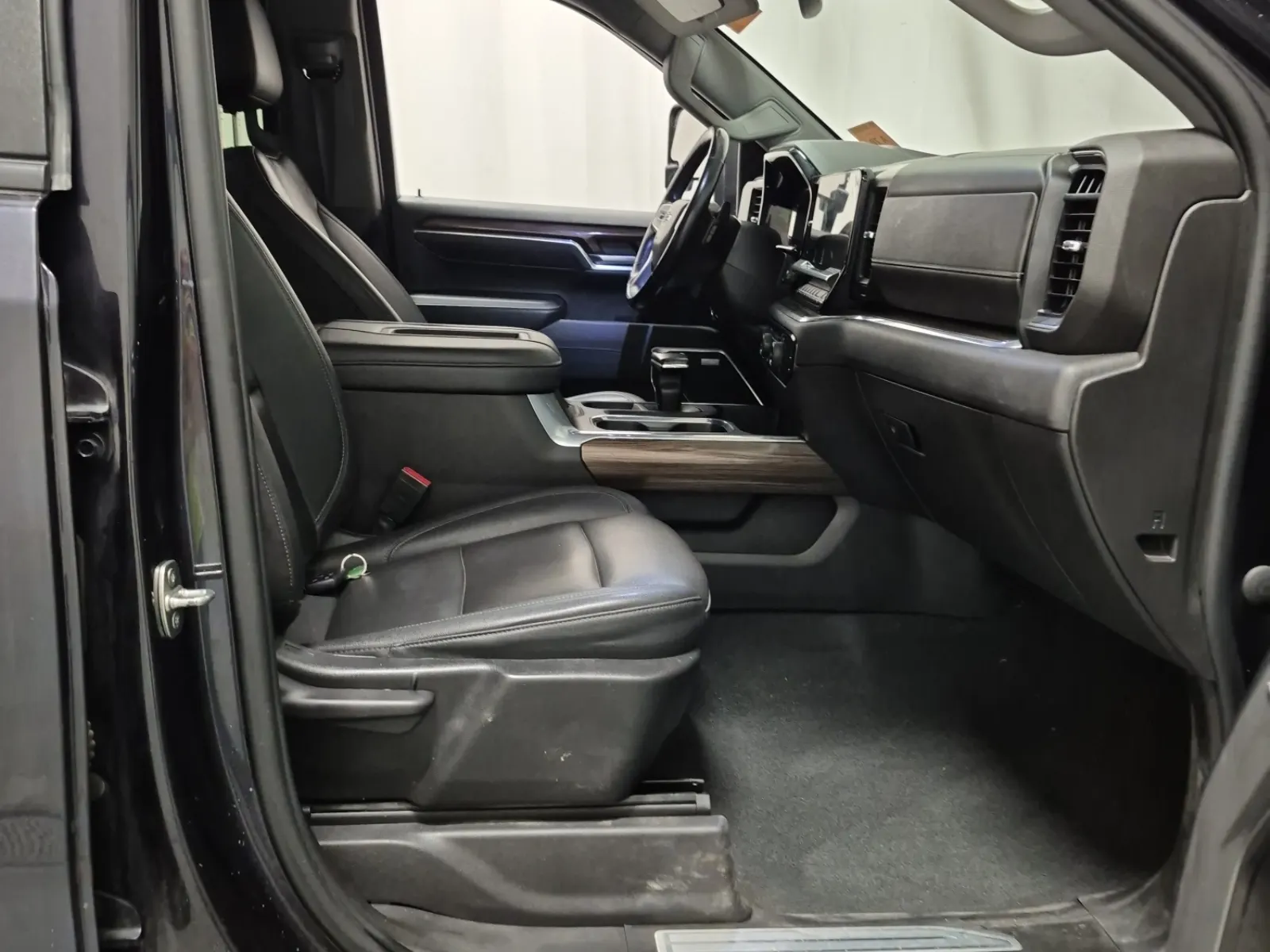 Right Side Interior Photo