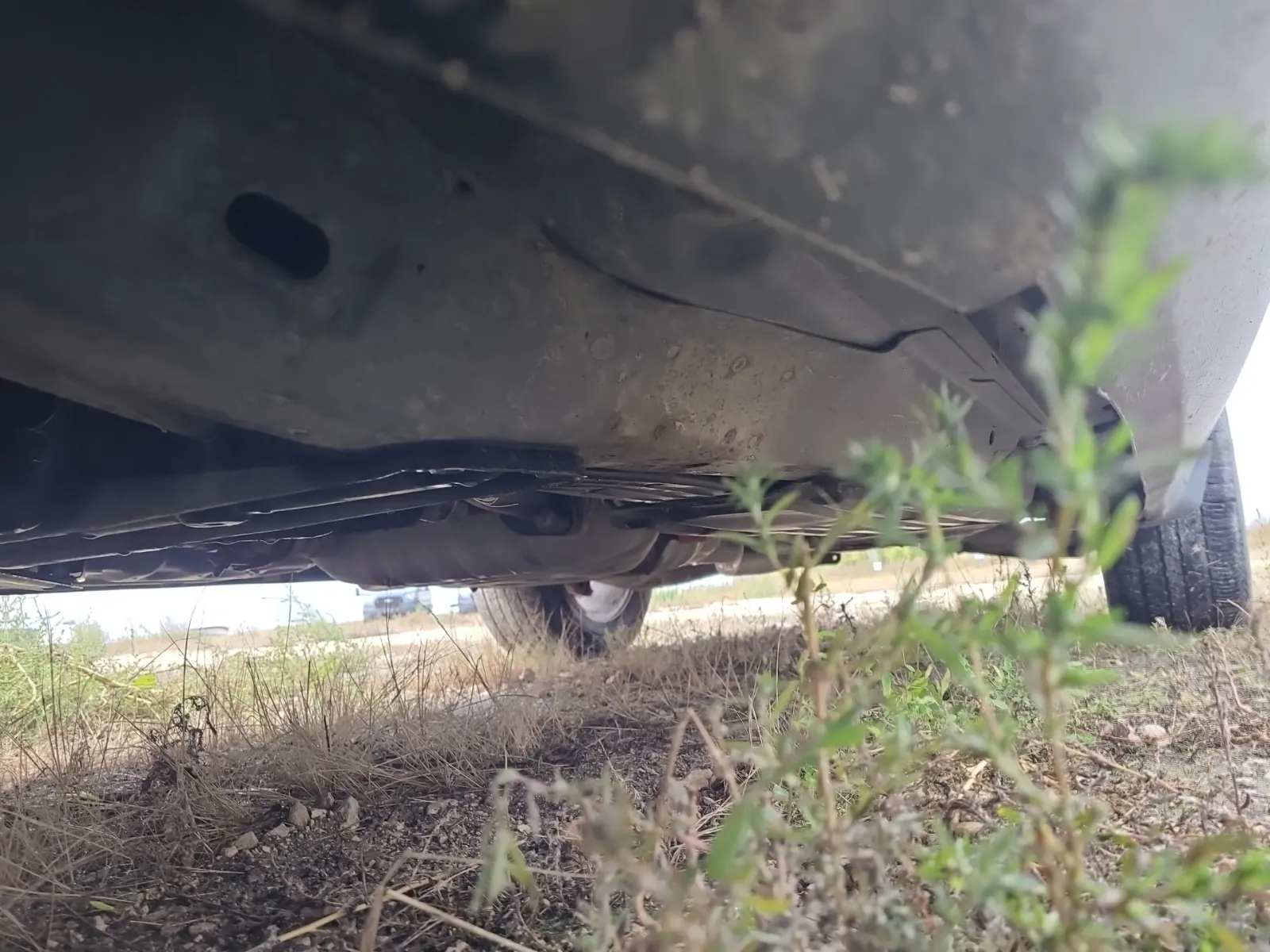 Undercarriage - Driver Photo