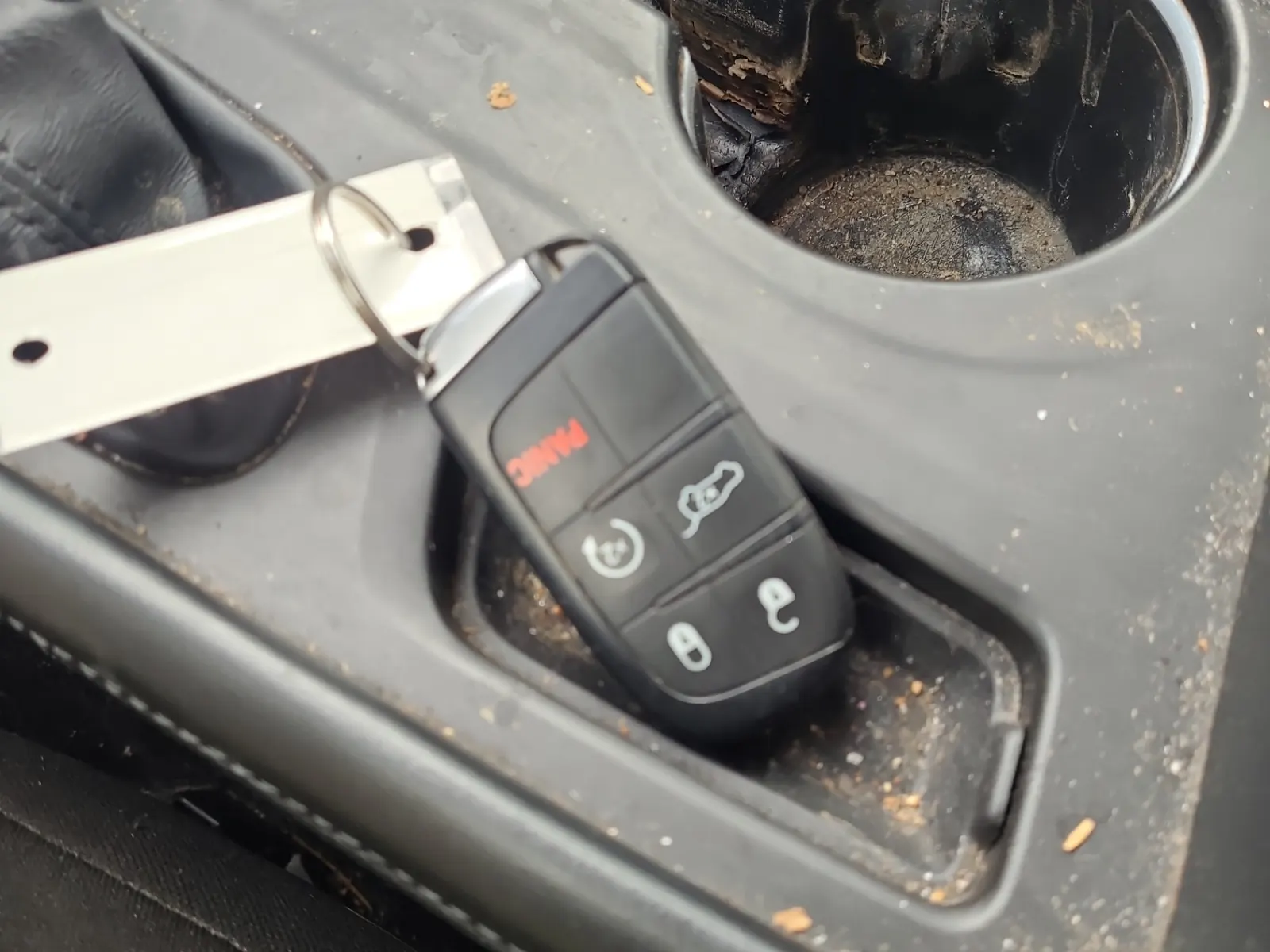 Keys/Fobs/Manual Photo