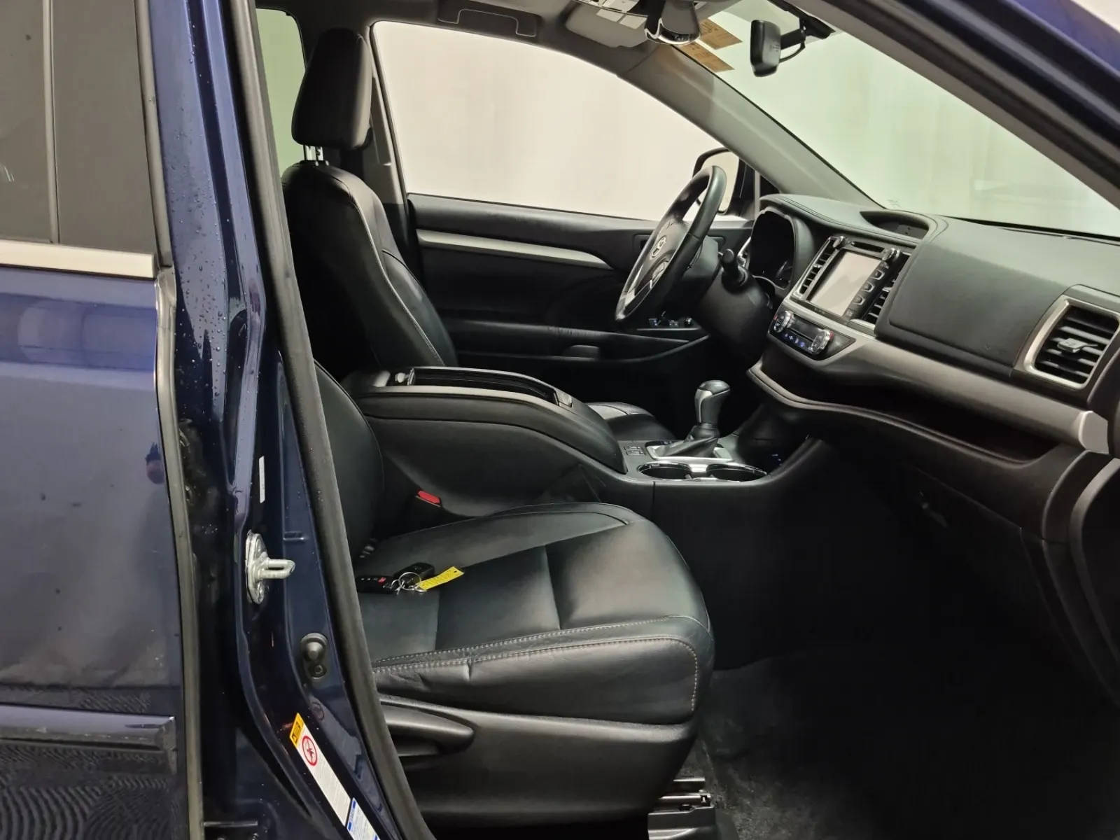 Right Side Interior Photo