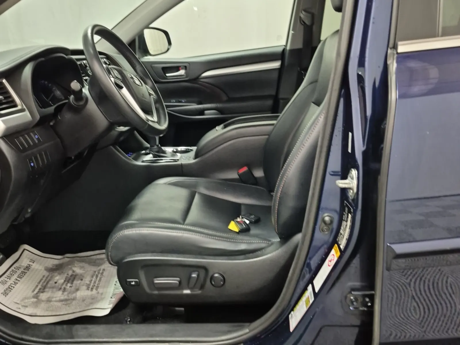 Front Interior Photo