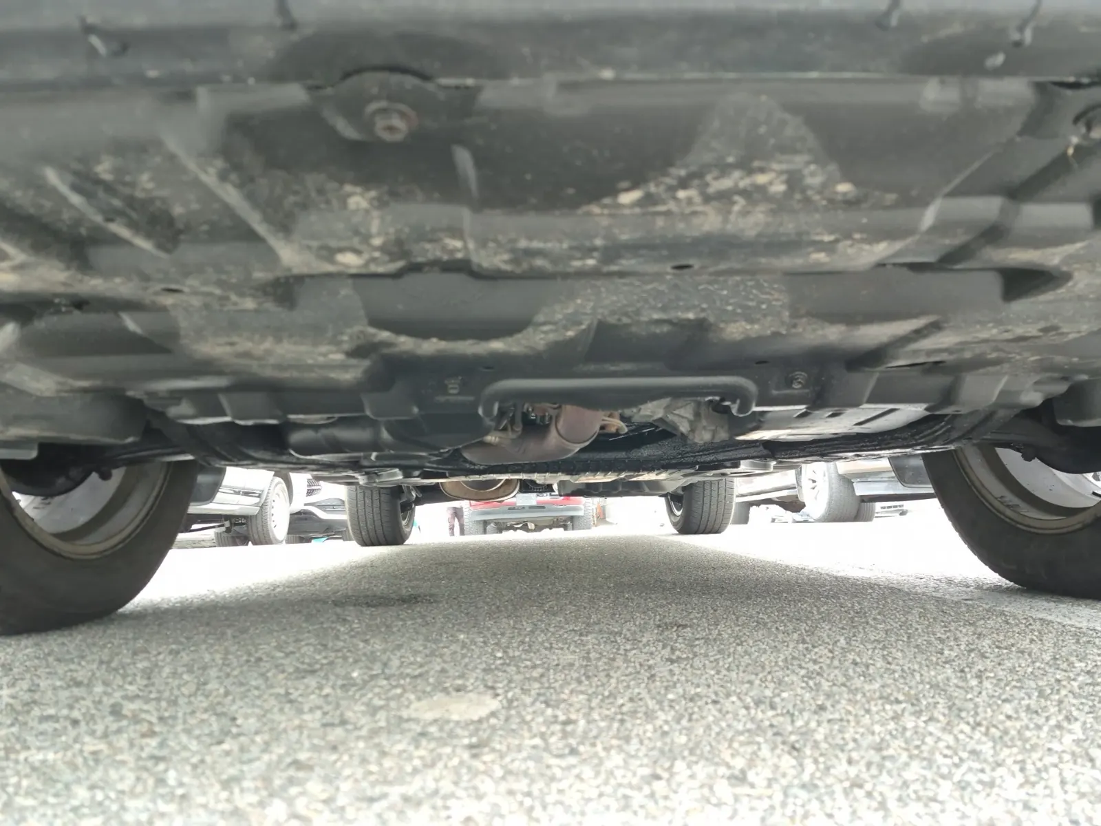 Undercarriage - Front Photo