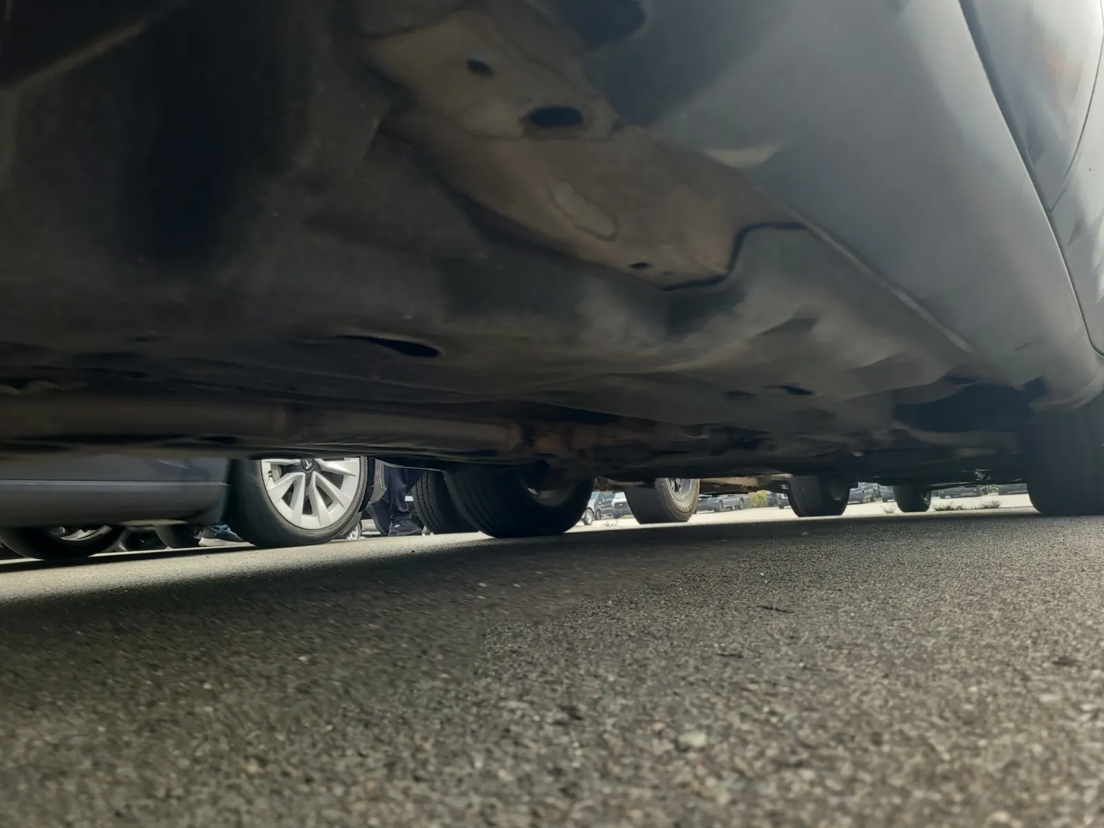 Undercarriage - Passenger Photo
