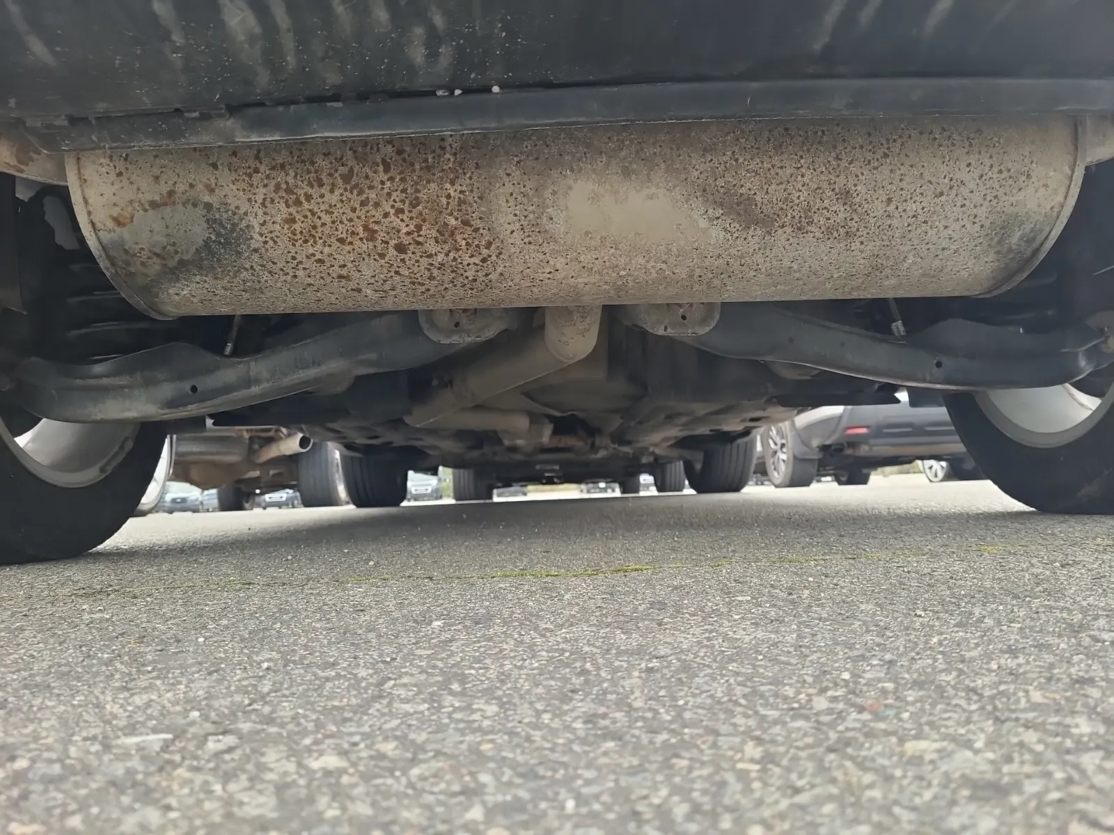 Undercarriage - Rear Photo