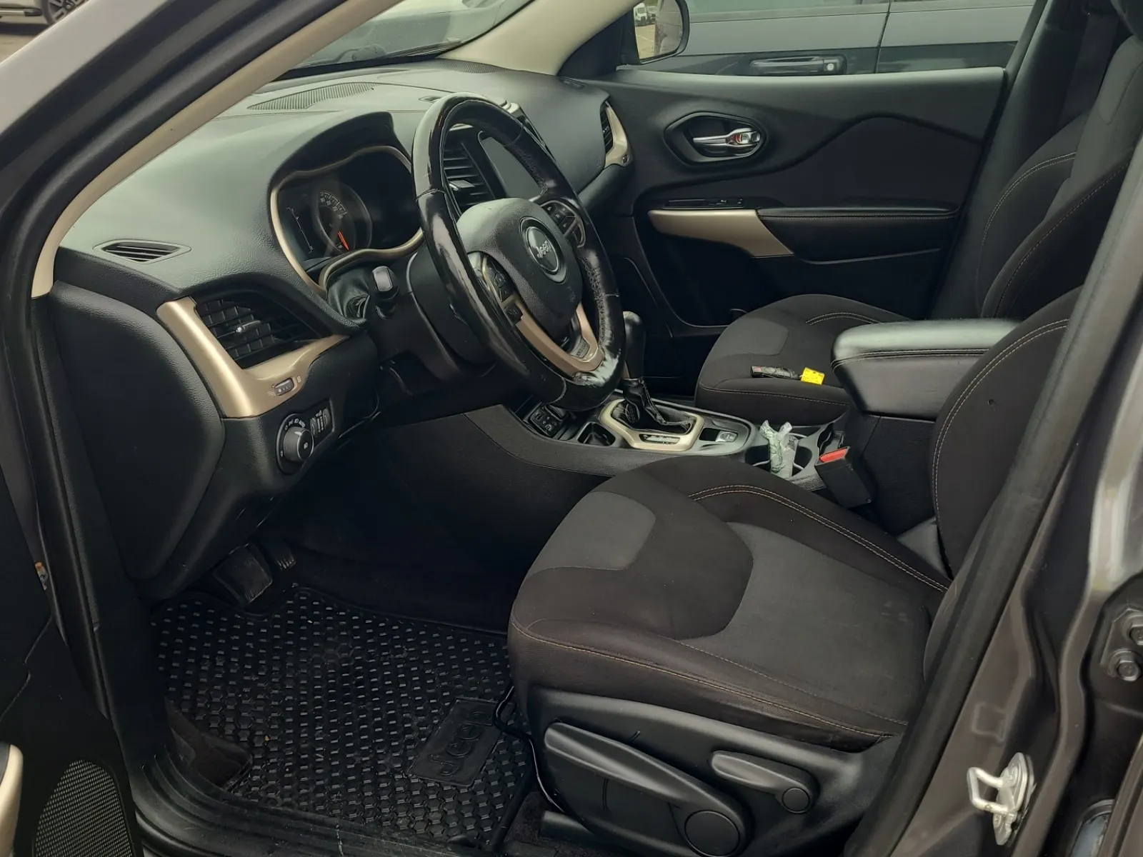 Front Interior Photo