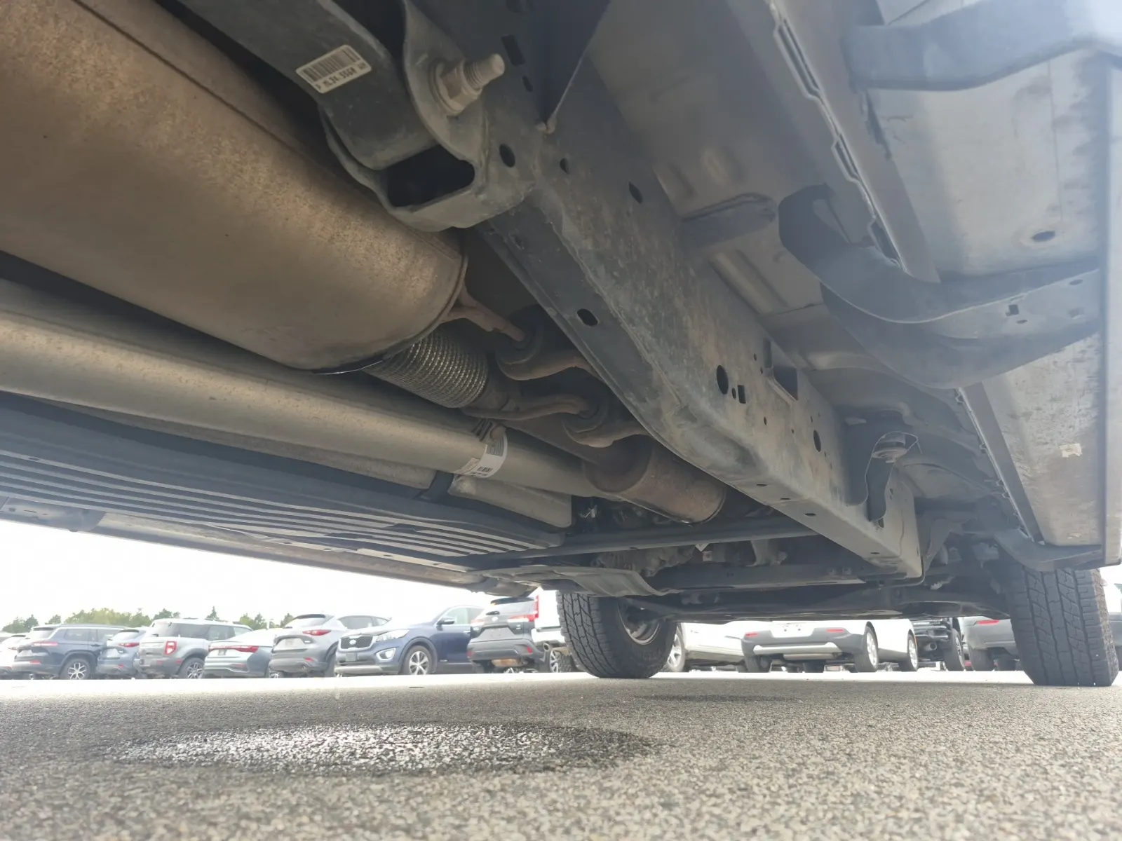 Undercarriage - Passenger Photo
