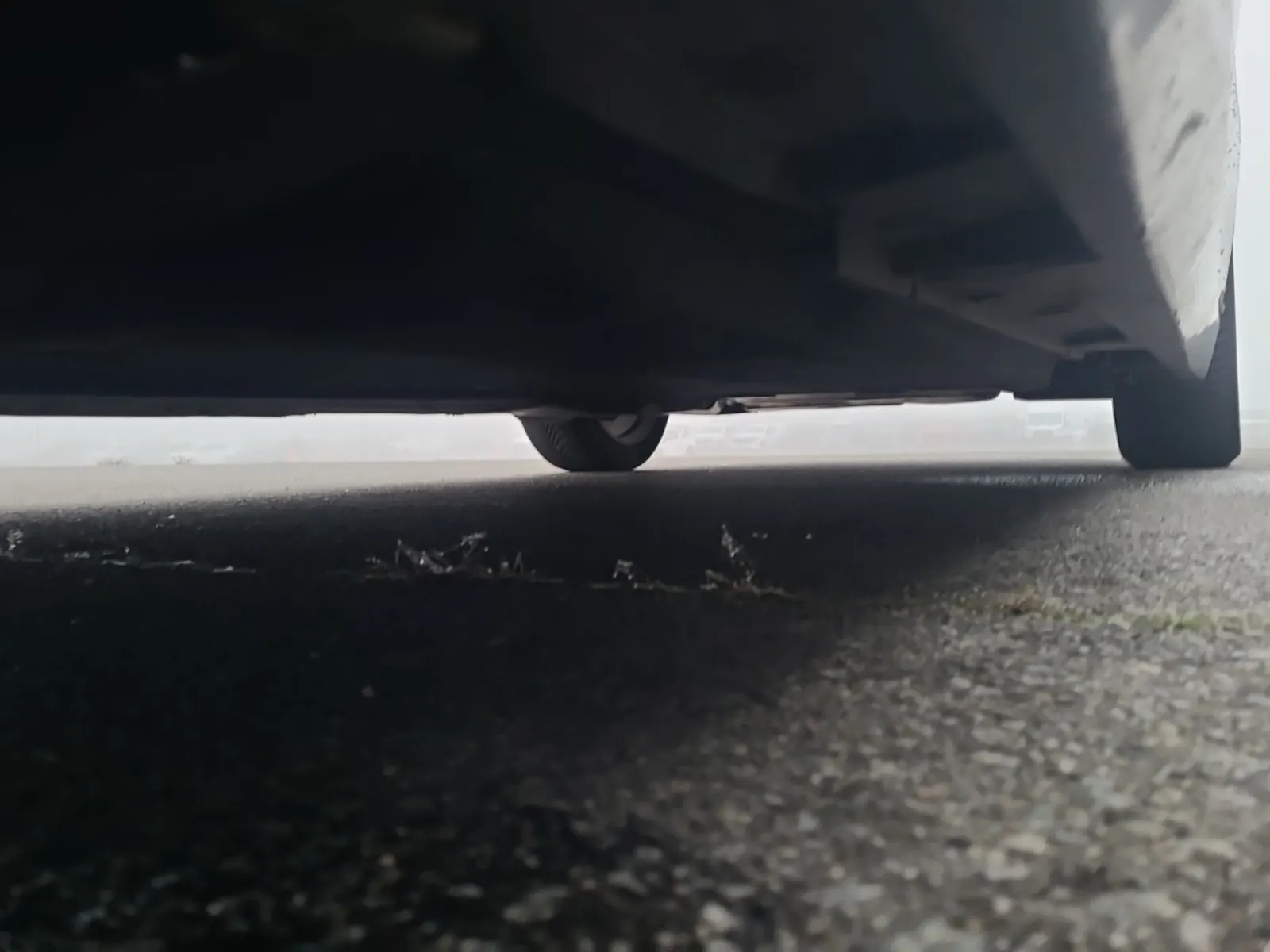 Undercarriage - Driver Photo
