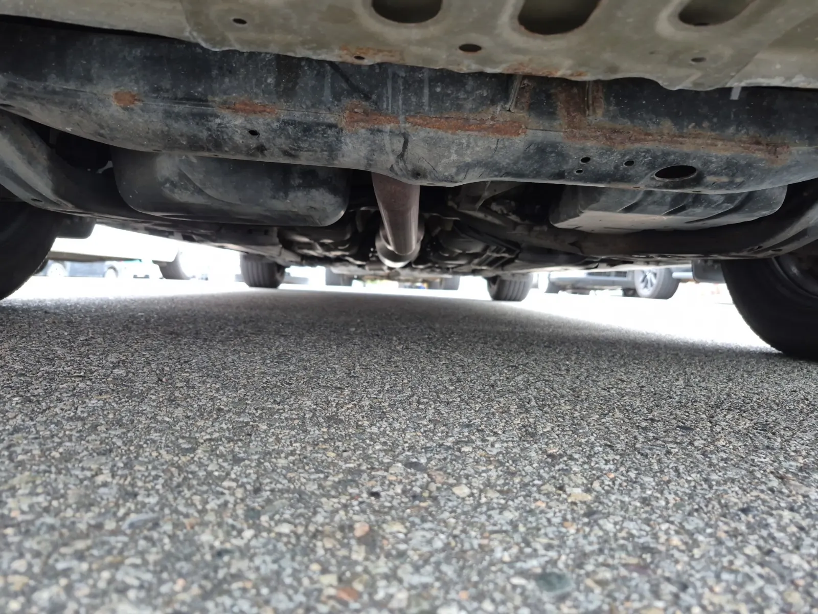 Undercarriage - Front Photo
