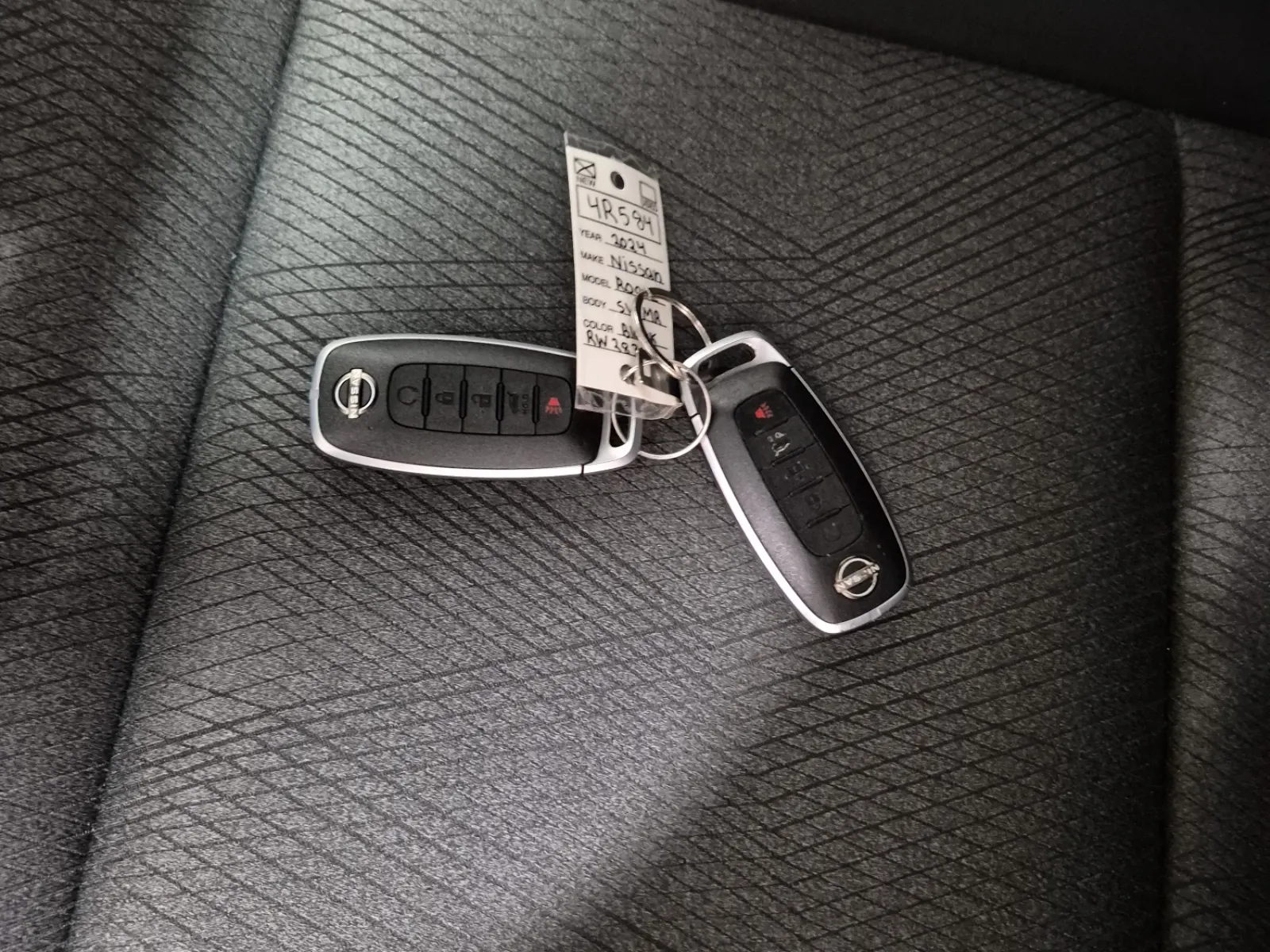 Keys/Fobs/Manual Photo