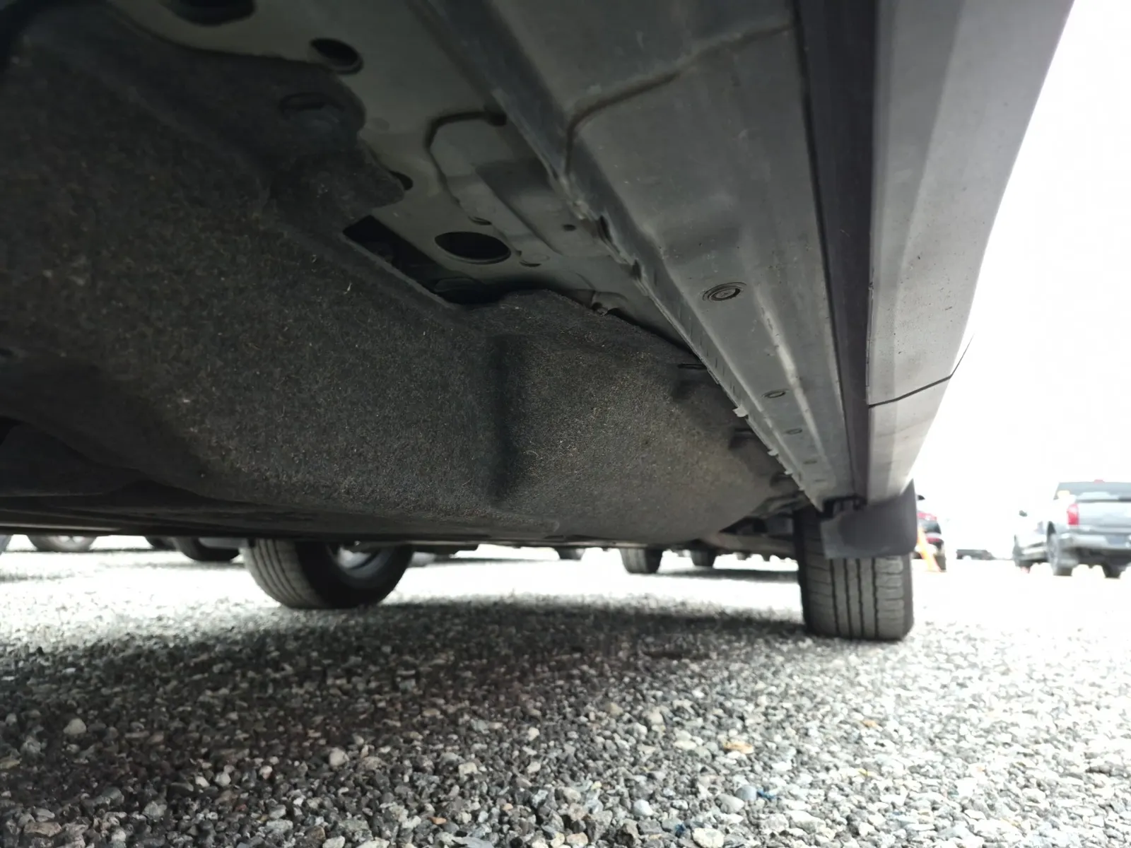 Undercarriage - Passenger Photo