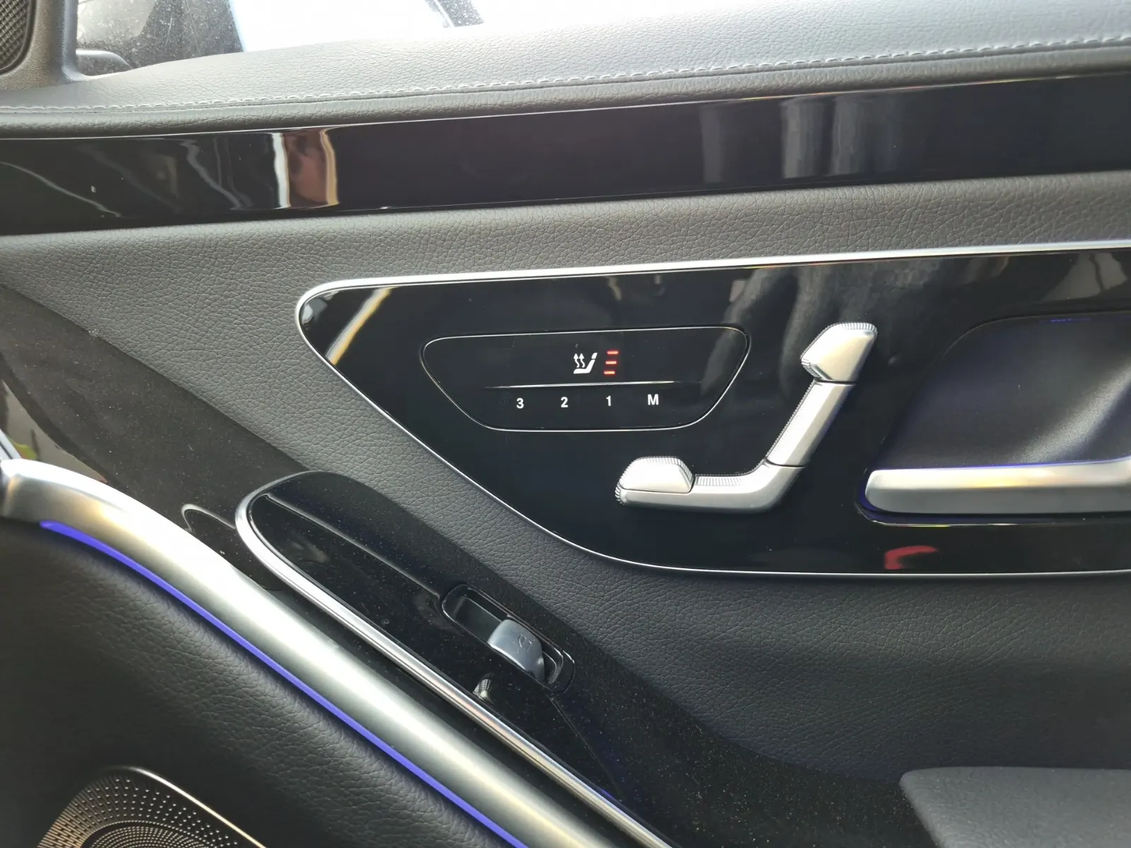 Extra Photo 3