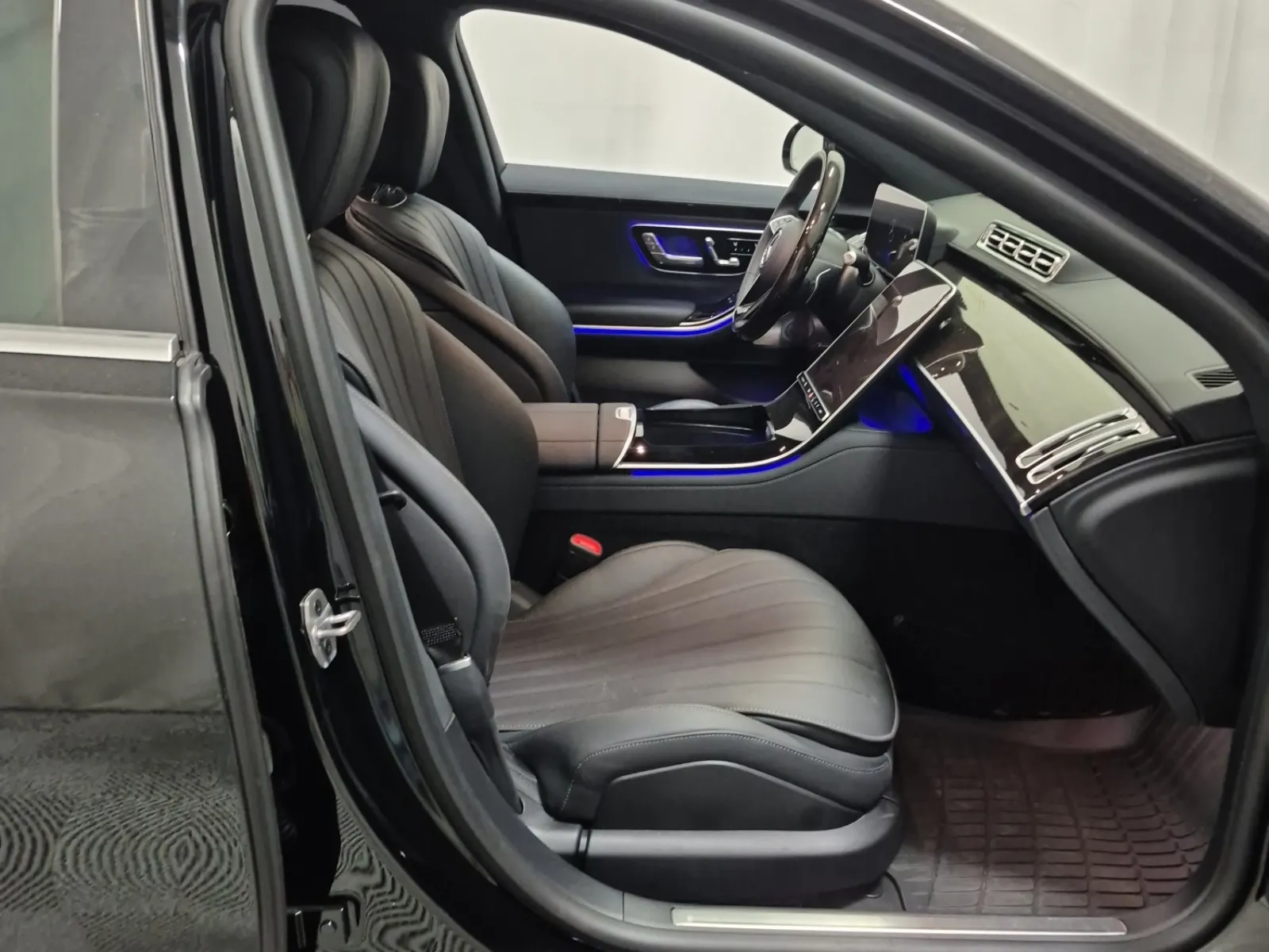 Right Side Interior Photo