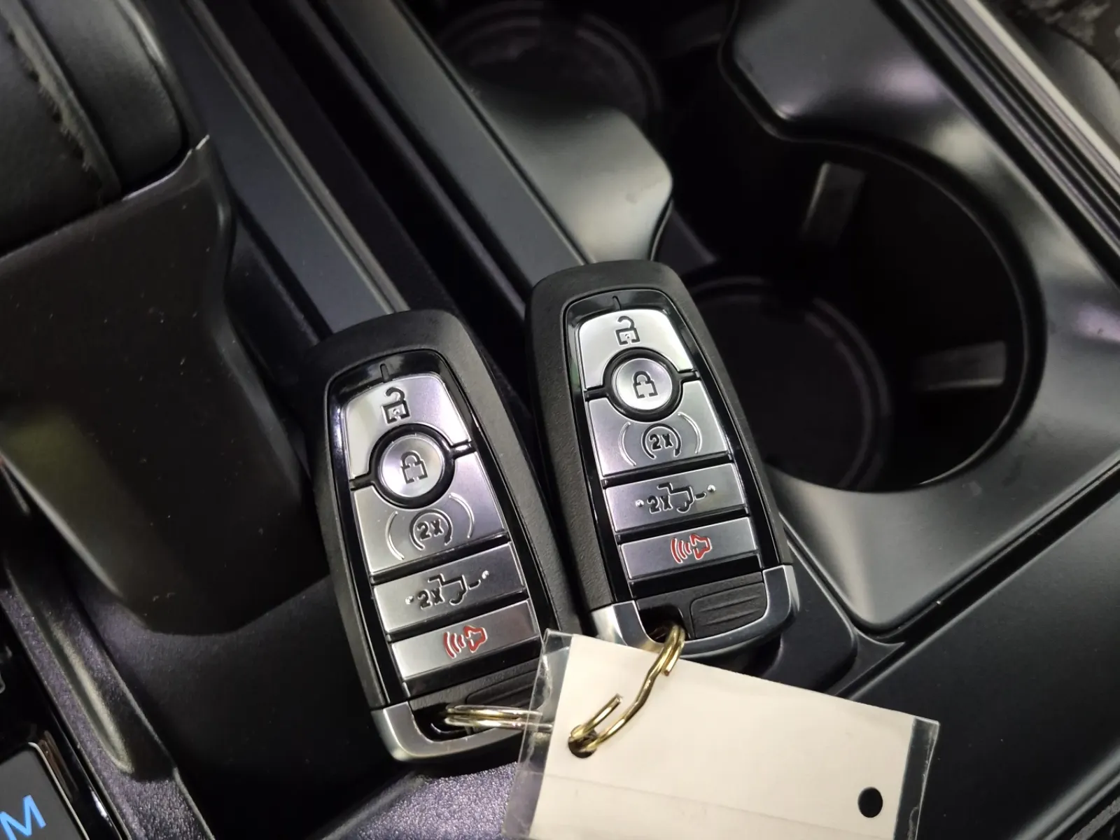 Keys/Fobs/Manual Photo