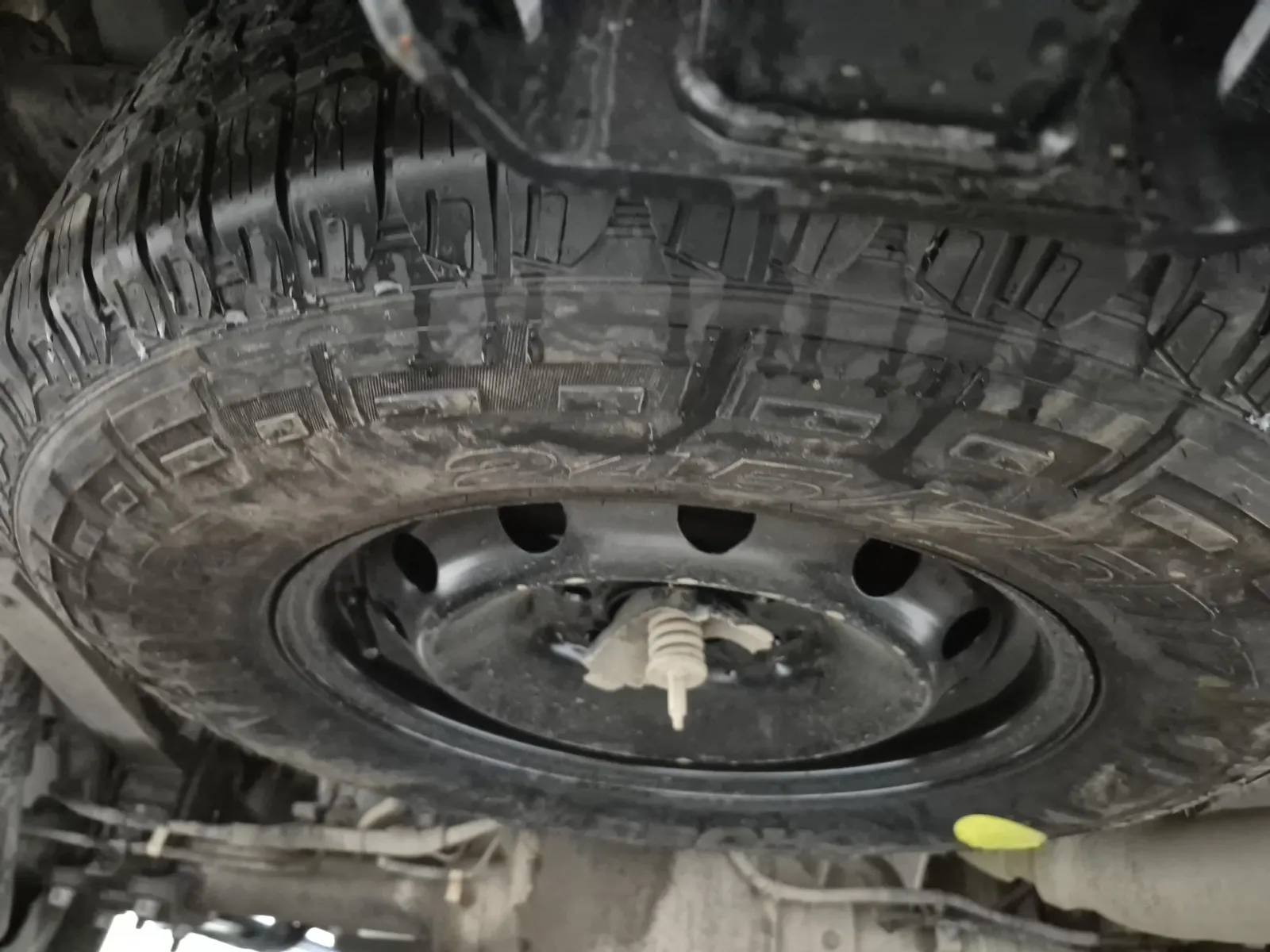 Spare Tire & Wheel Photo