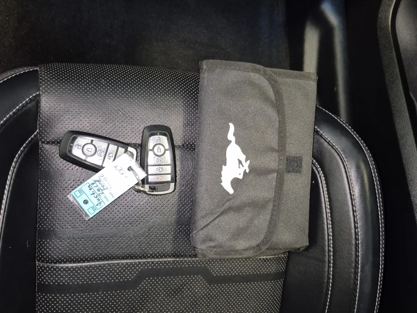 Keys/Fobs/Manual Photo