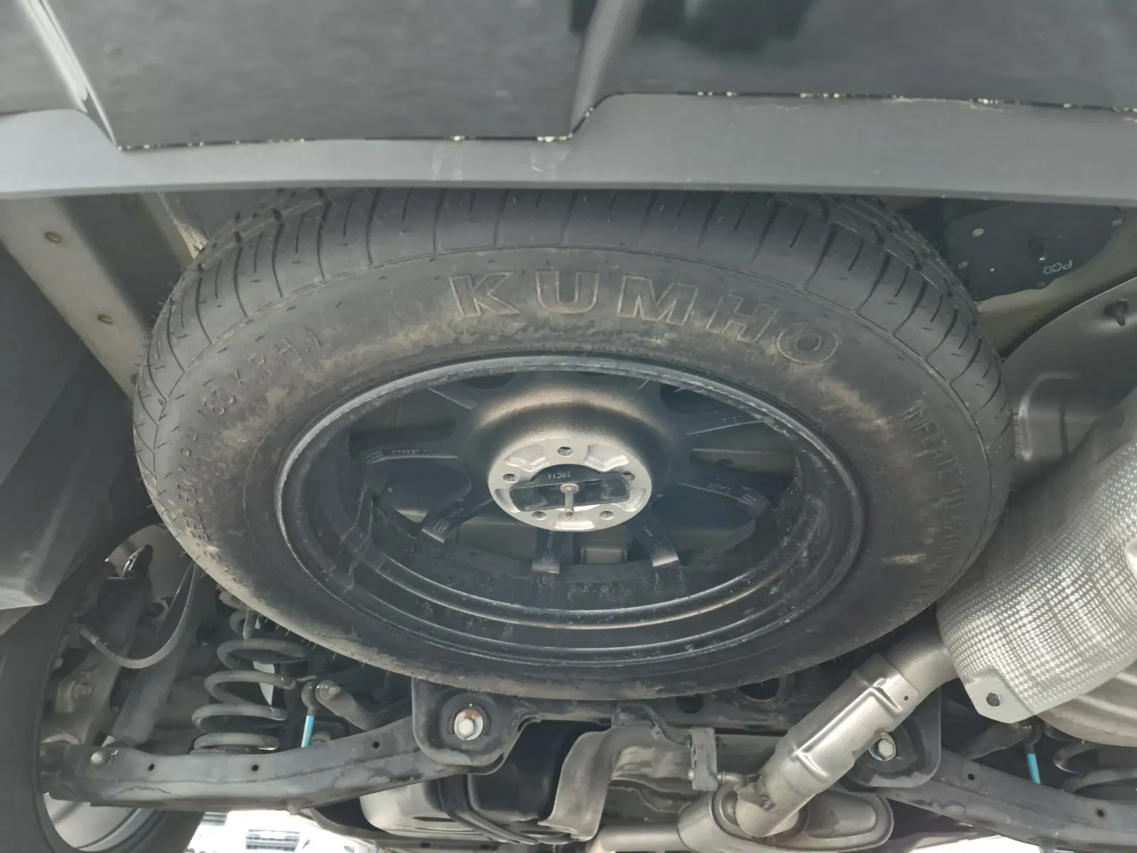 Spare Tire & Wheel Photo