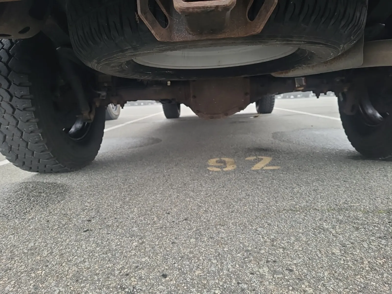 Undercarriage - Rear Photo
