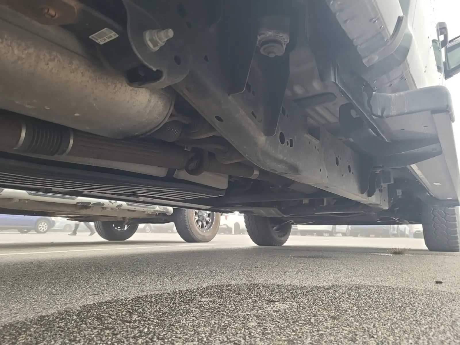 Undercarriage - Passenger Photo