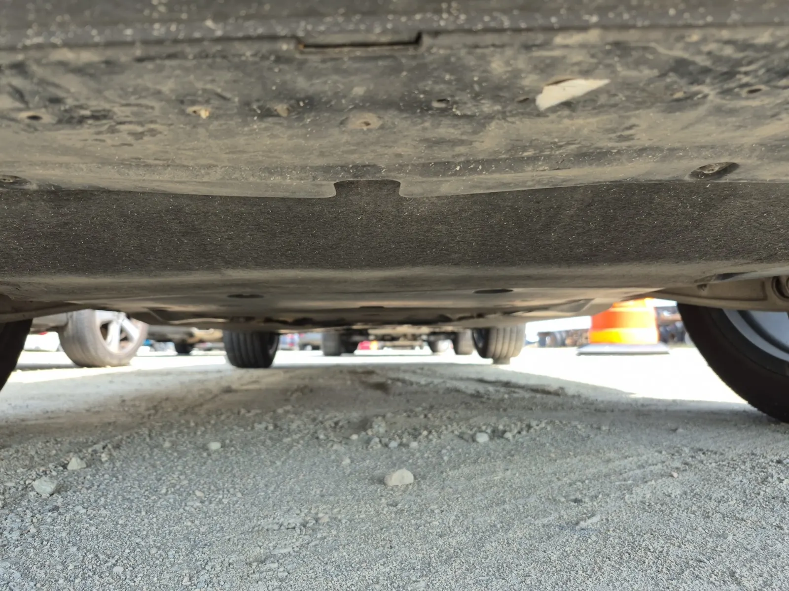 Undercarriage - Front Photo