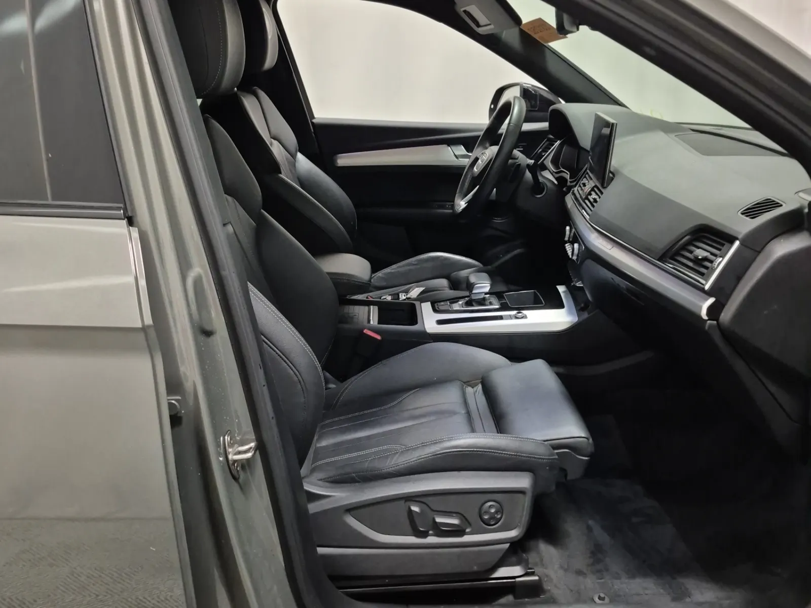 Right Side Interior Photo