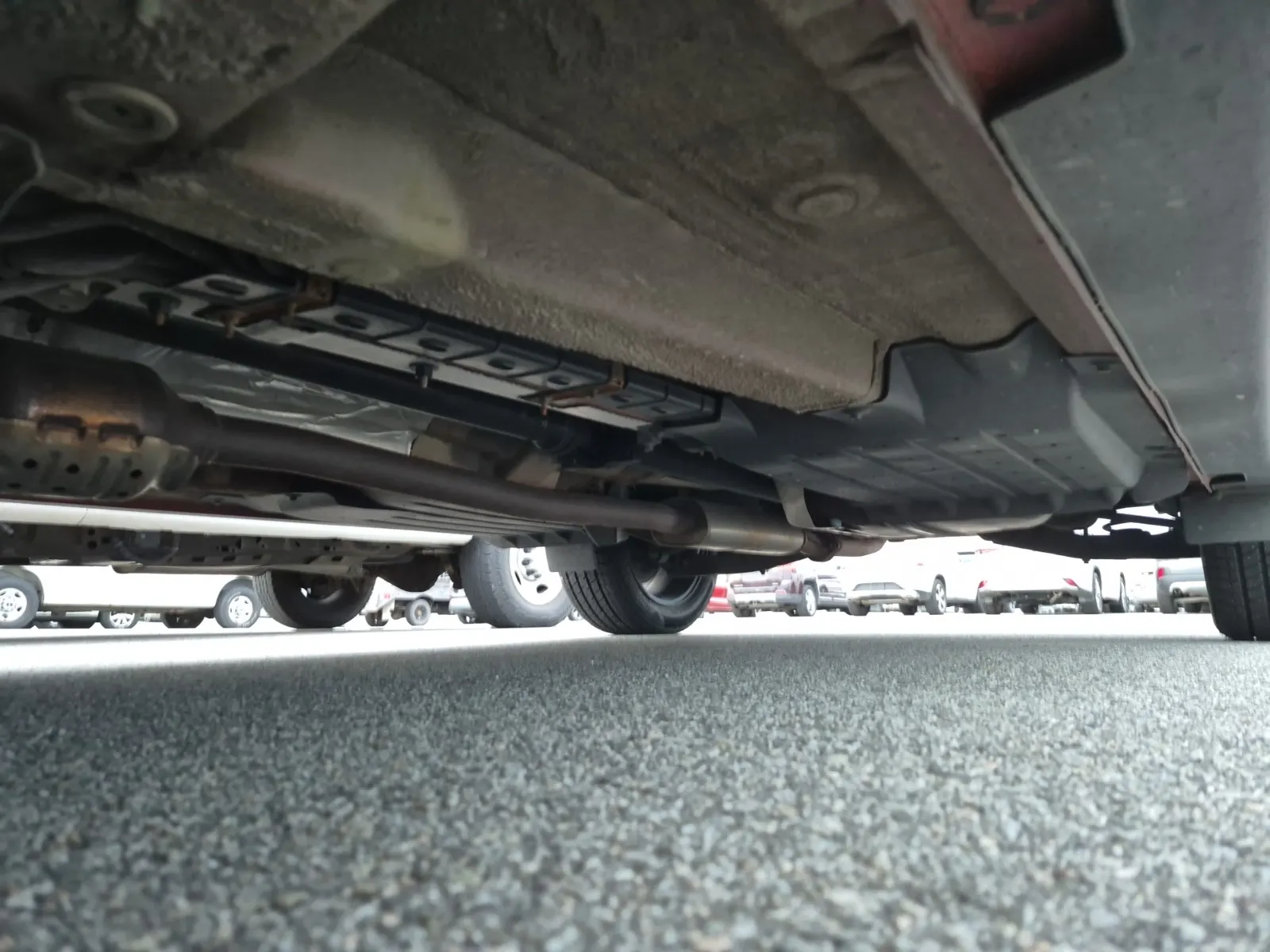 Undercarriage - Driver Photo