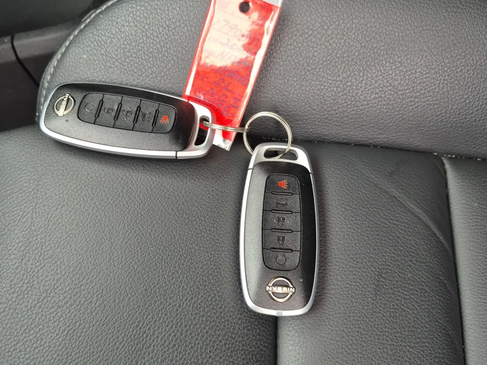 Keys/Fobs/Manual Photo