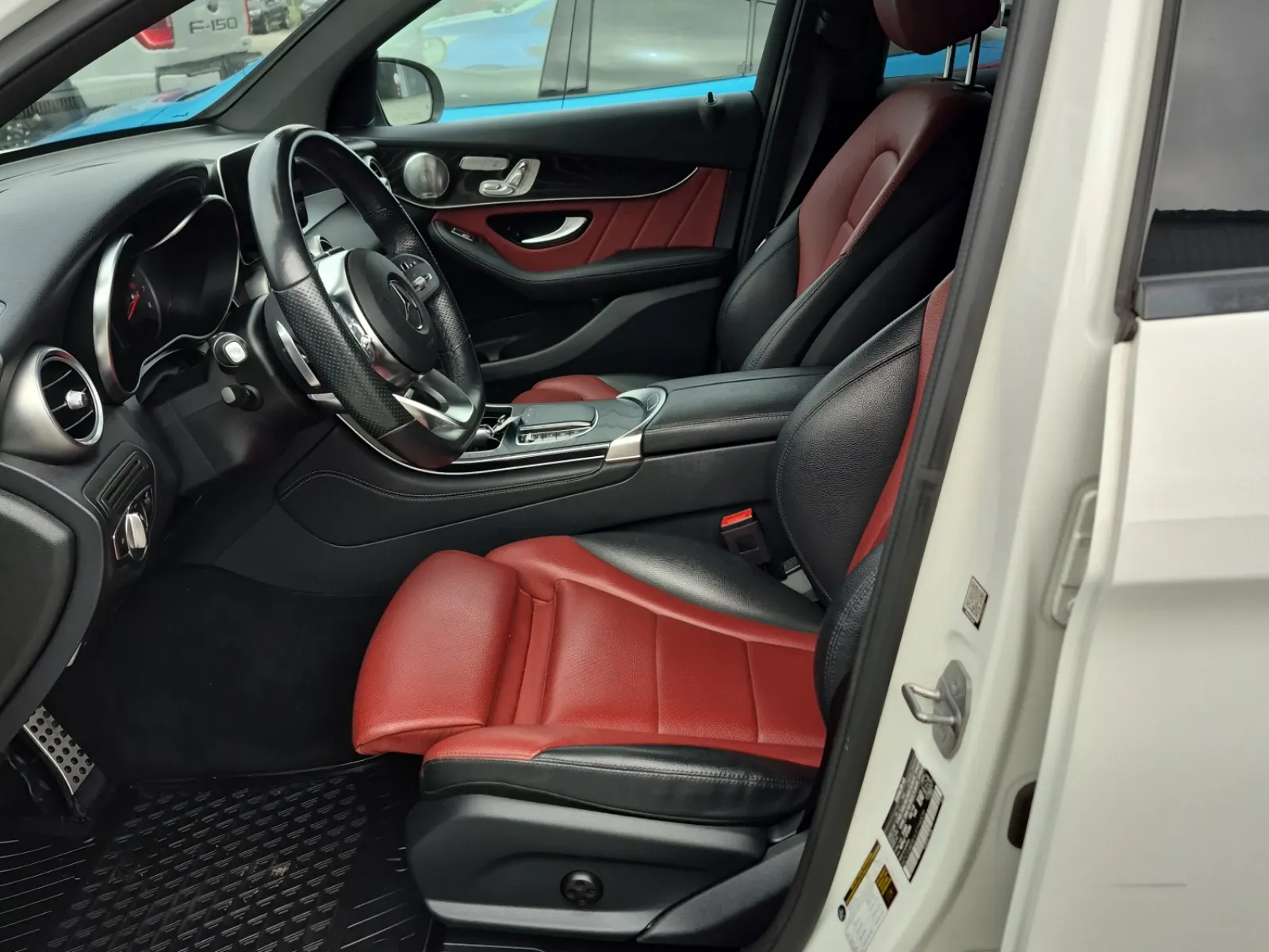 Front Interior Photo