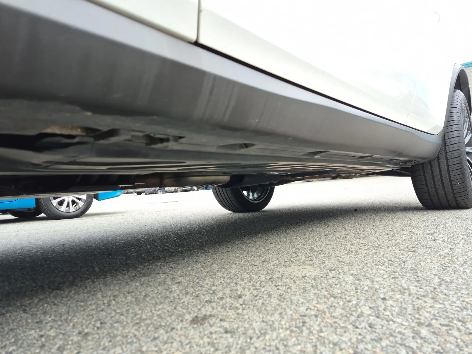 Undercarriage - Driver Photo