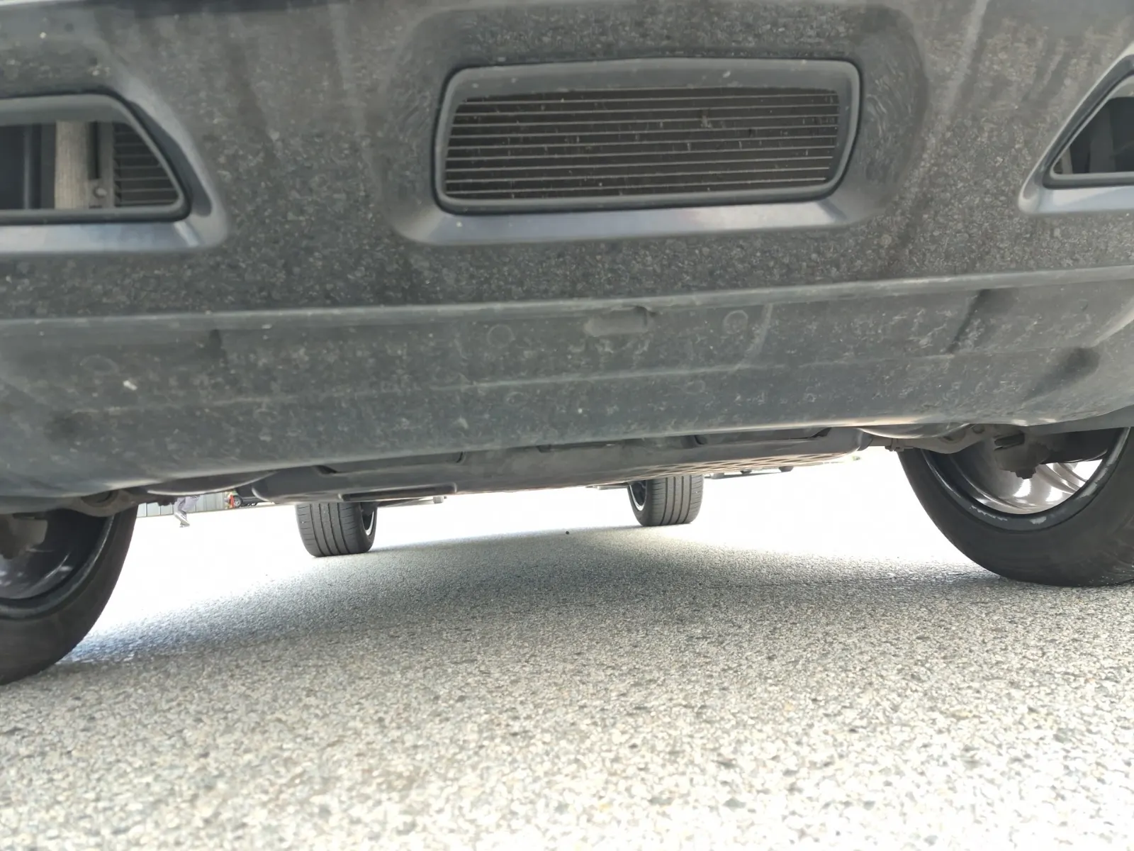Undercarriage - Front Photo