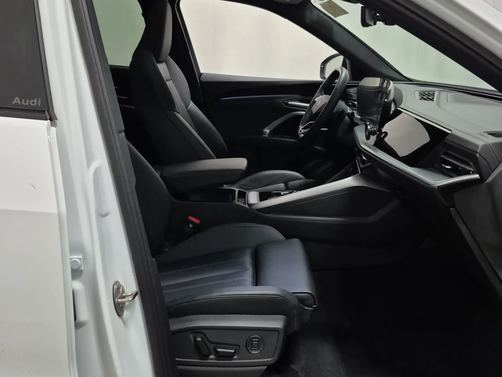 Right Side Interior Photo