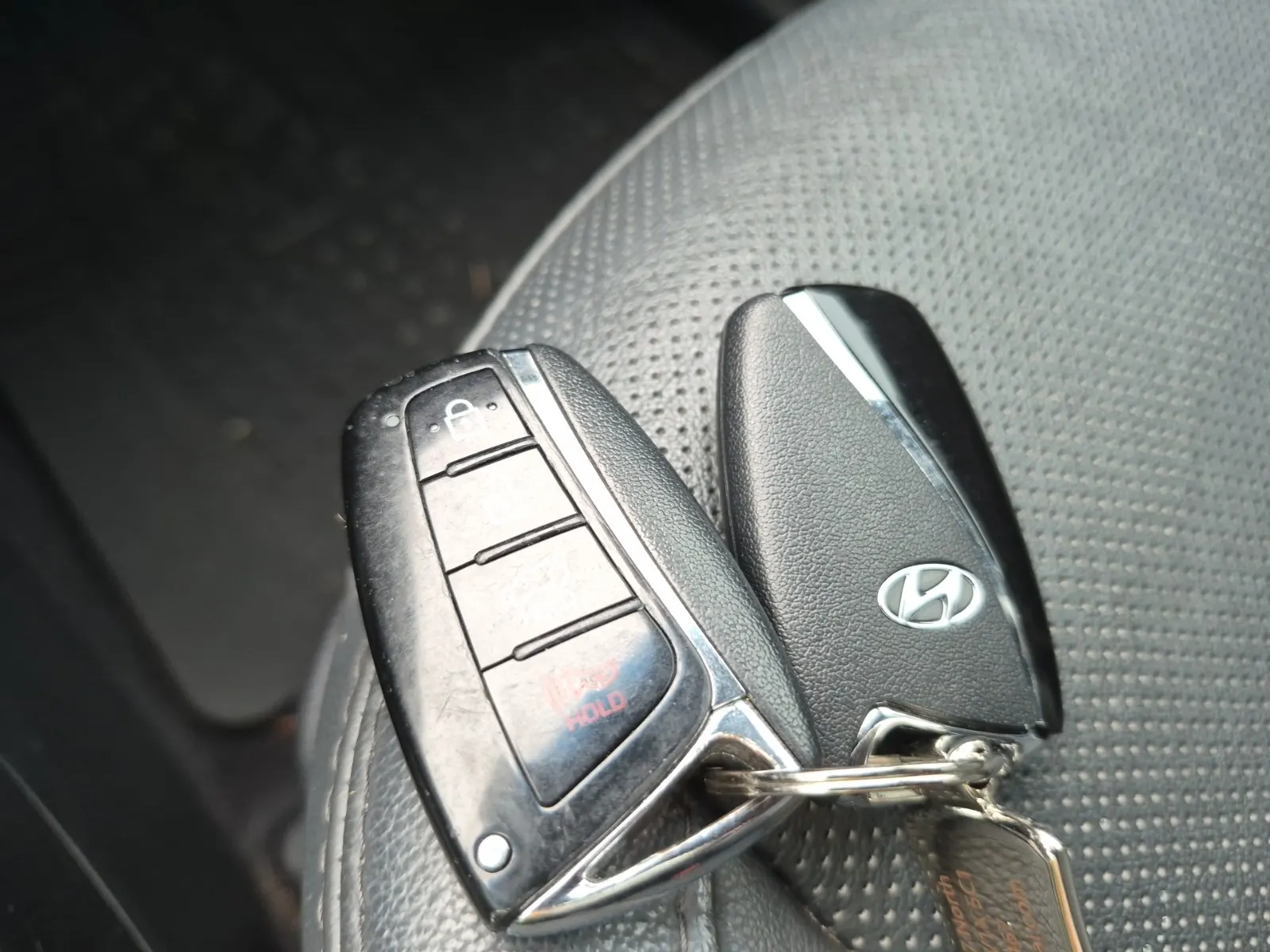 Keys/Fobs/Manual Photo