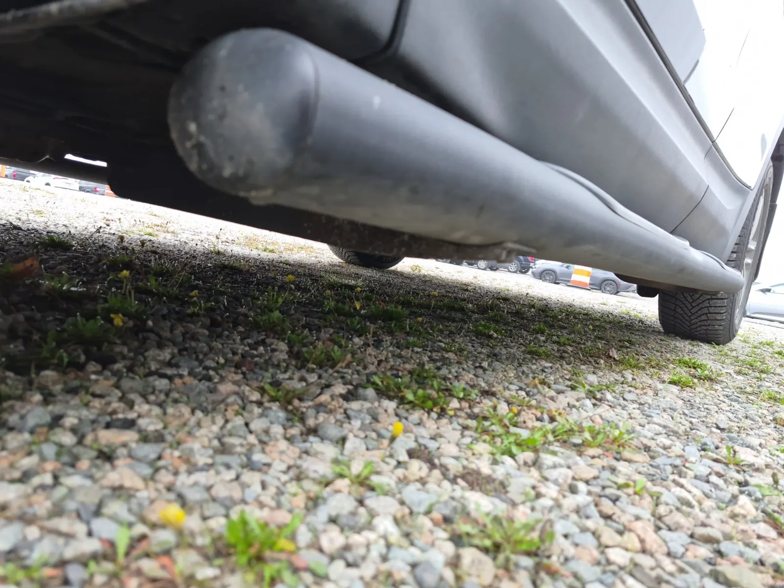 Undercarriage - Driver Photo