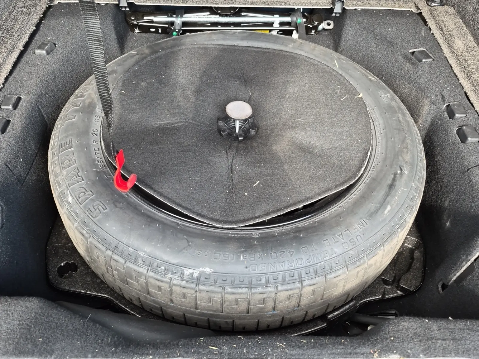 Spare Tire & Wheel Photo