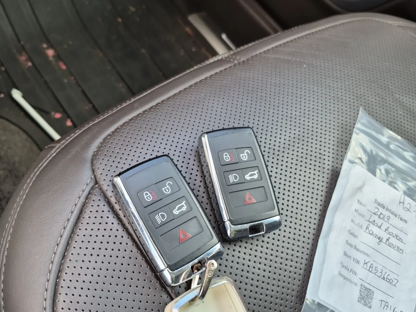 Keys/Fobs/Manual Photo