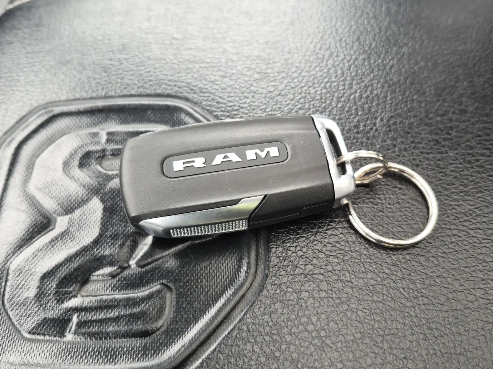 Keys/Fobs/Manual Photo