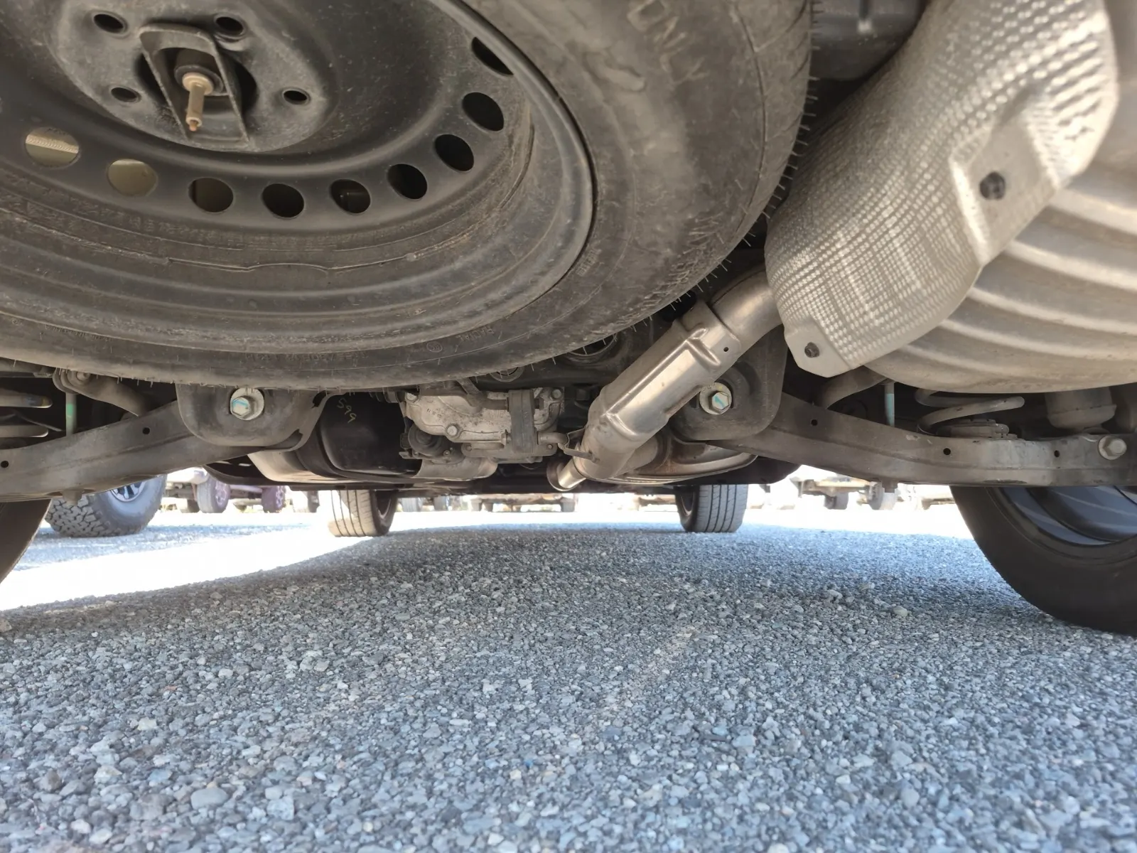 Undercarriage - Rear Photo