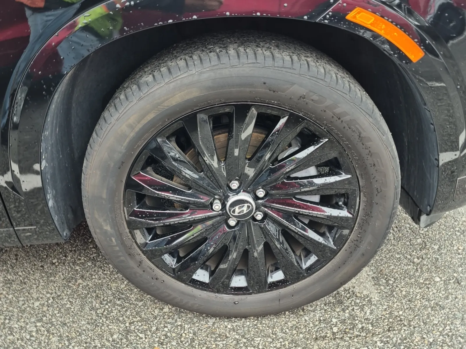 Right Front Wheel/Tire Photo