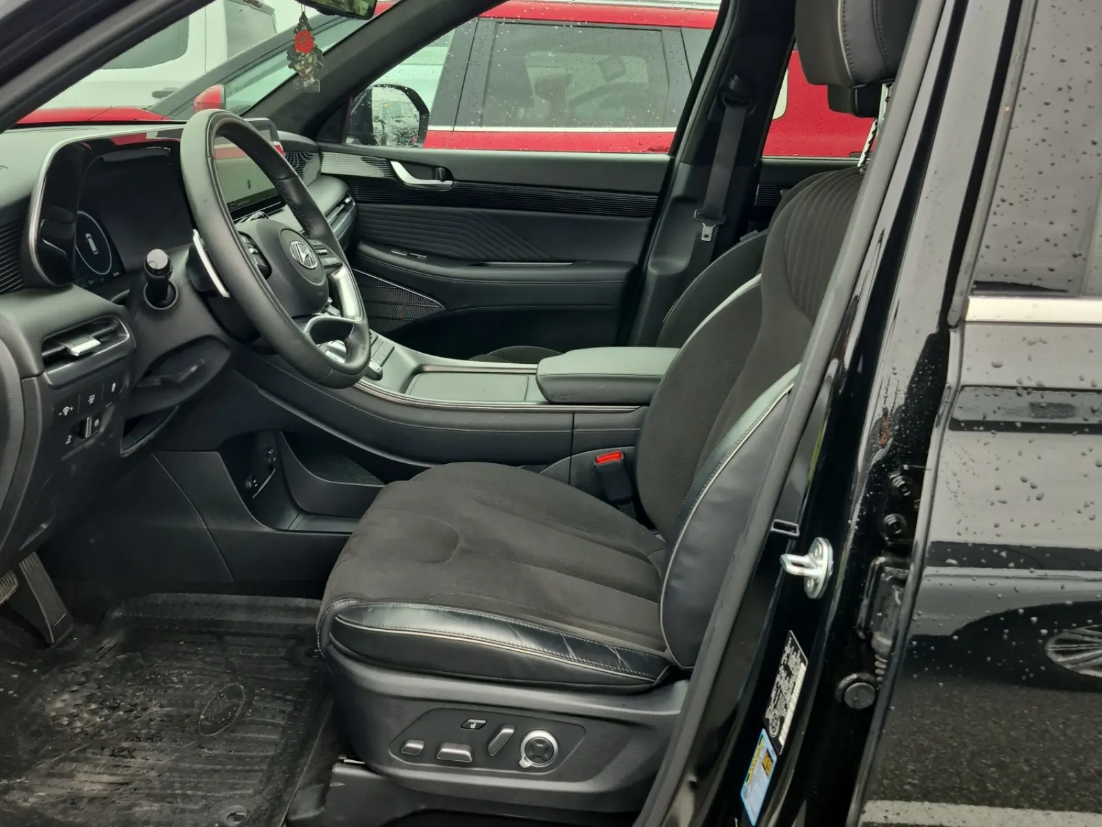 Front Interior Photo