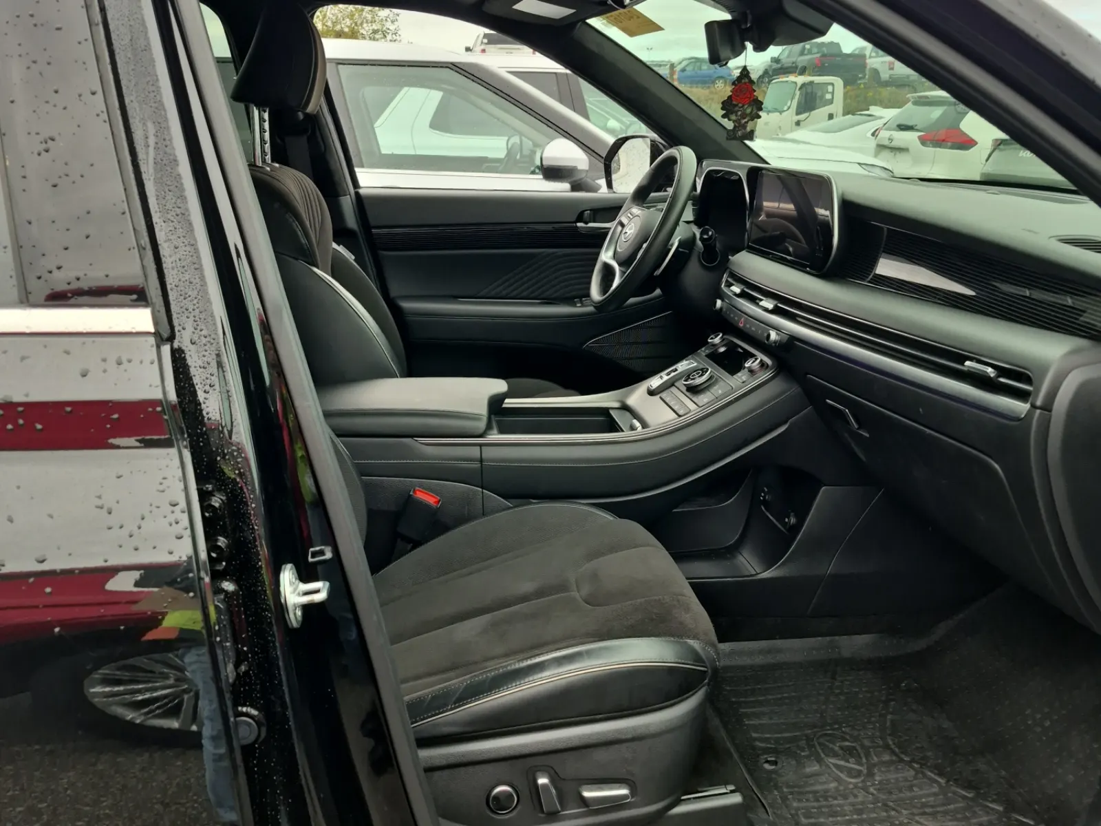 Right Side Interior Photo