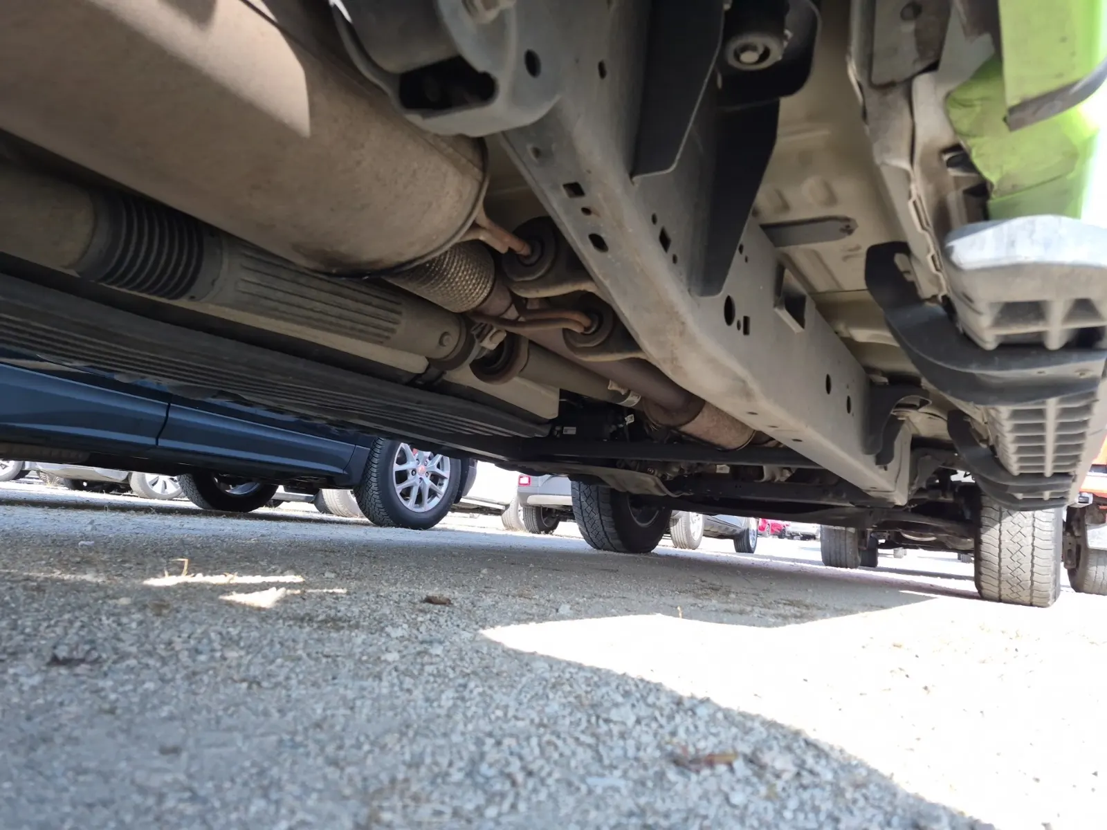 Undercarriage - Passenger Photo