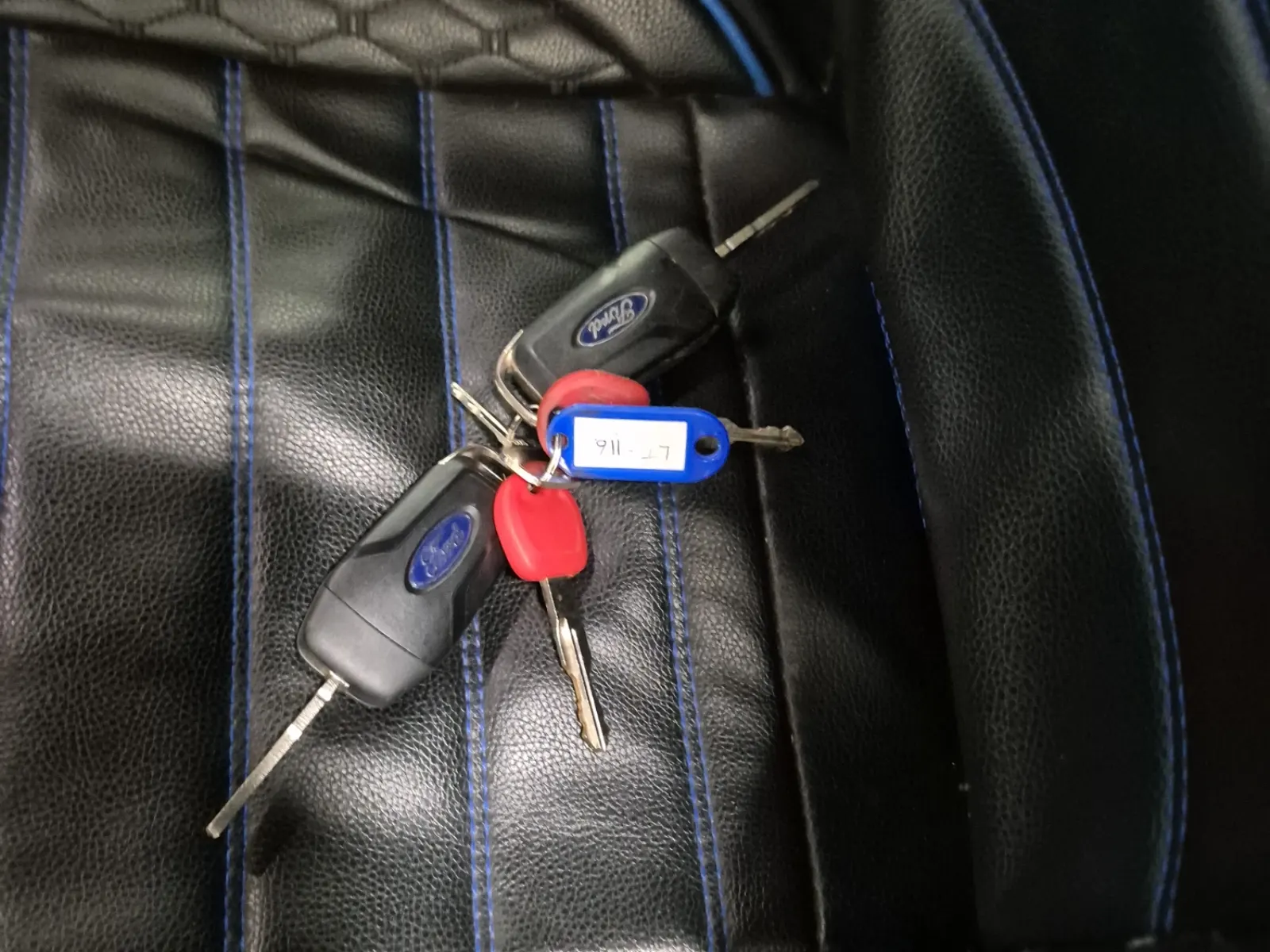 Keys/Fobs/Manual Photo