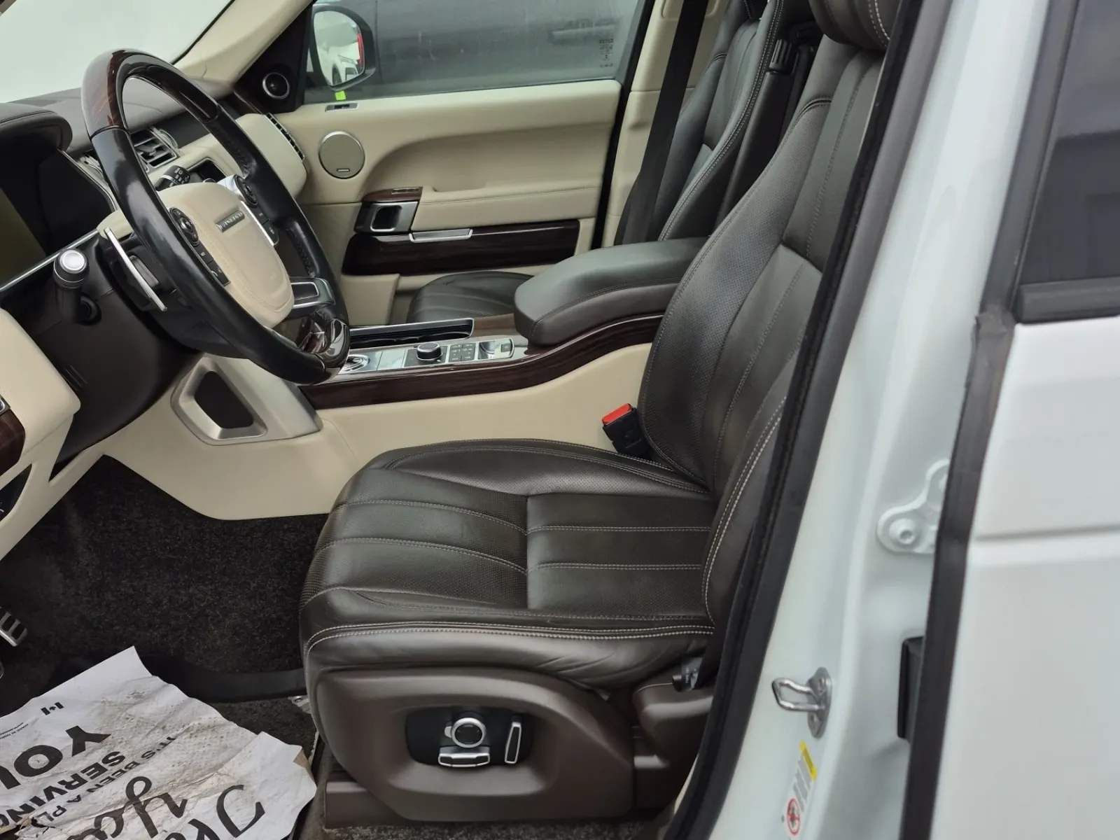 Front Interior Photo